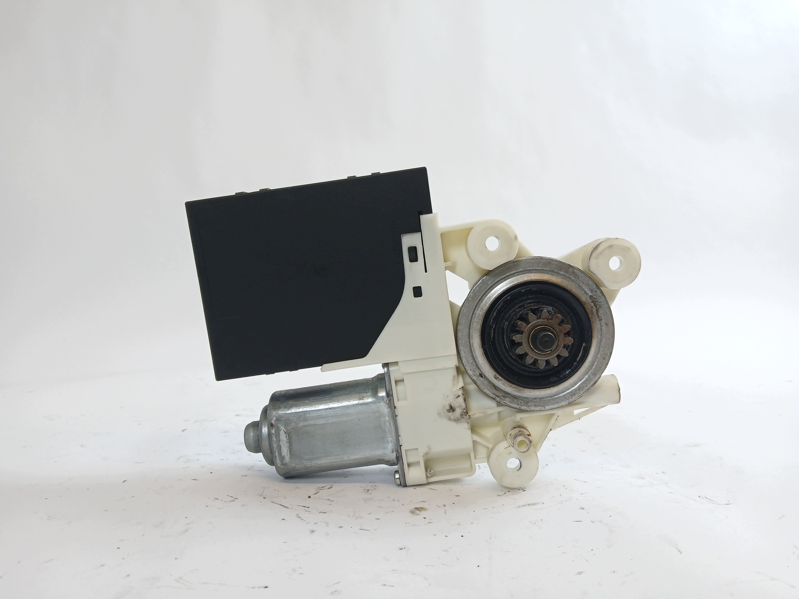 FORD FOCUS MK2 C MAX motorek okna levý předek 981405-103