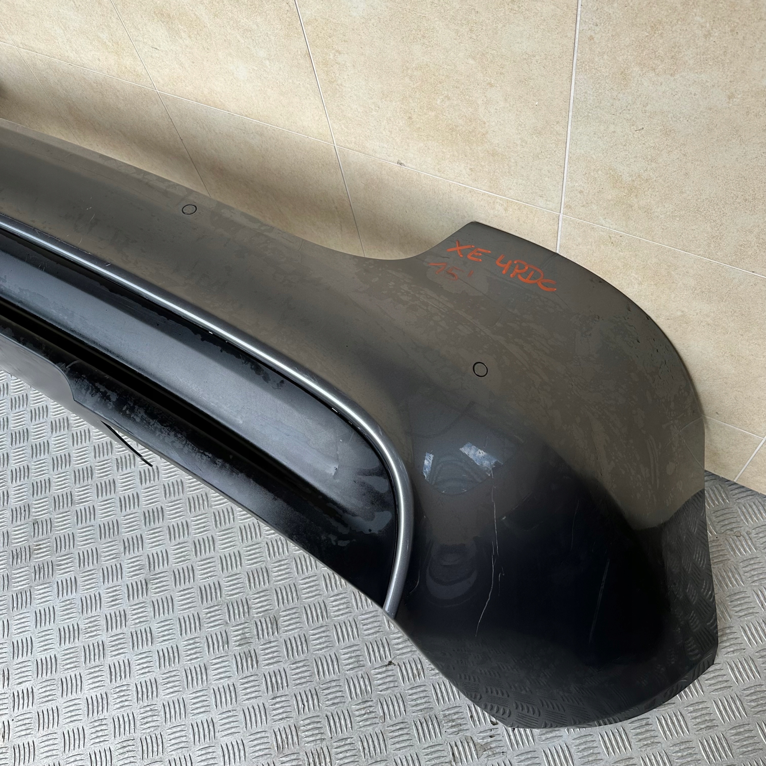 BUMPER REAR COMPLETE JAGUAR XE 2015 ROK 4 PDC