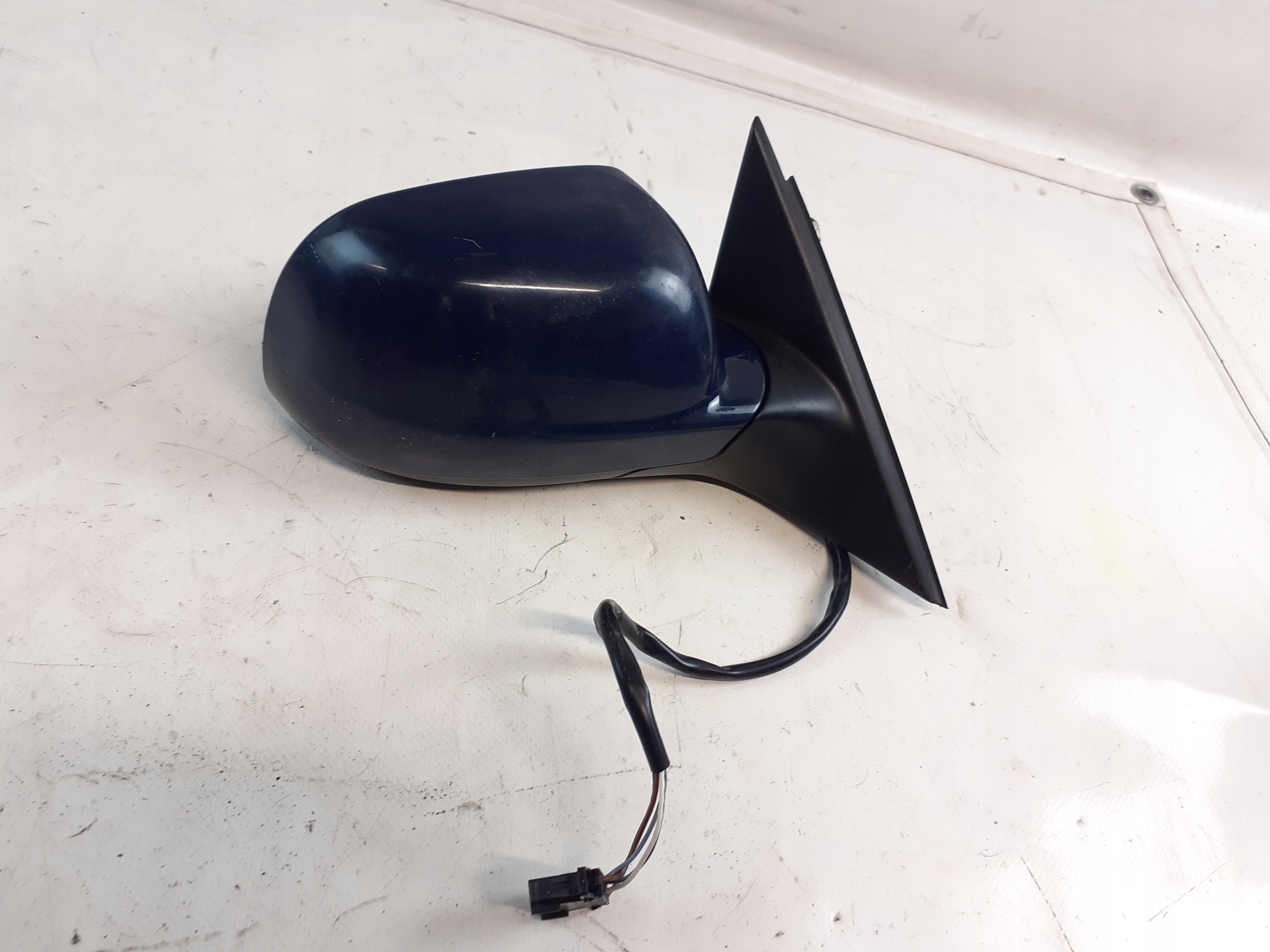 VW Passat B5 mirror right El. 5pin LA5E