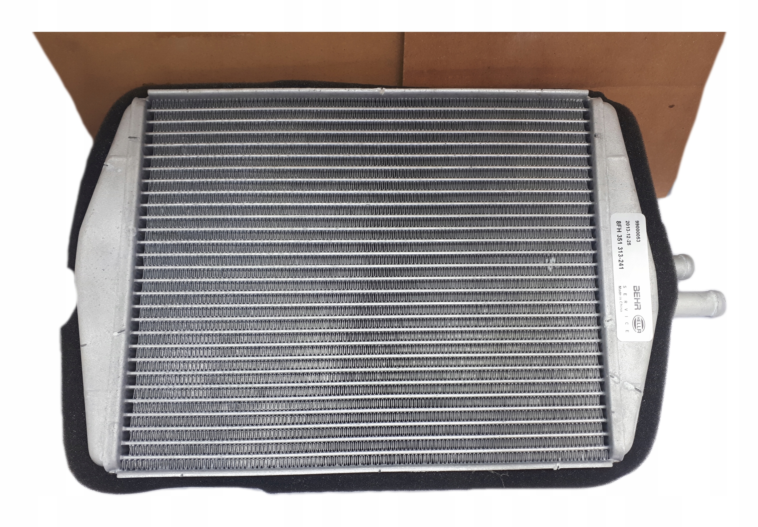 8FH 351 - ОБОГРЕВАТЕЛЬ FORD COURIER FIESTA IV KA PUMA MAZDA