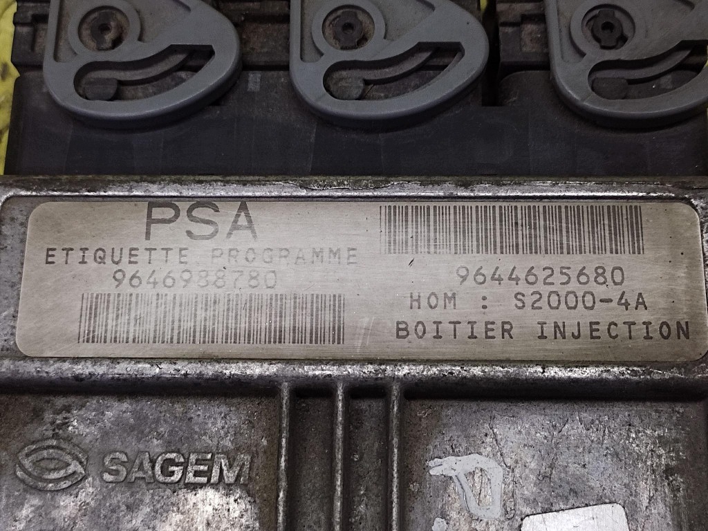 PEUGEOT 206 control unit of the engine 9646988780