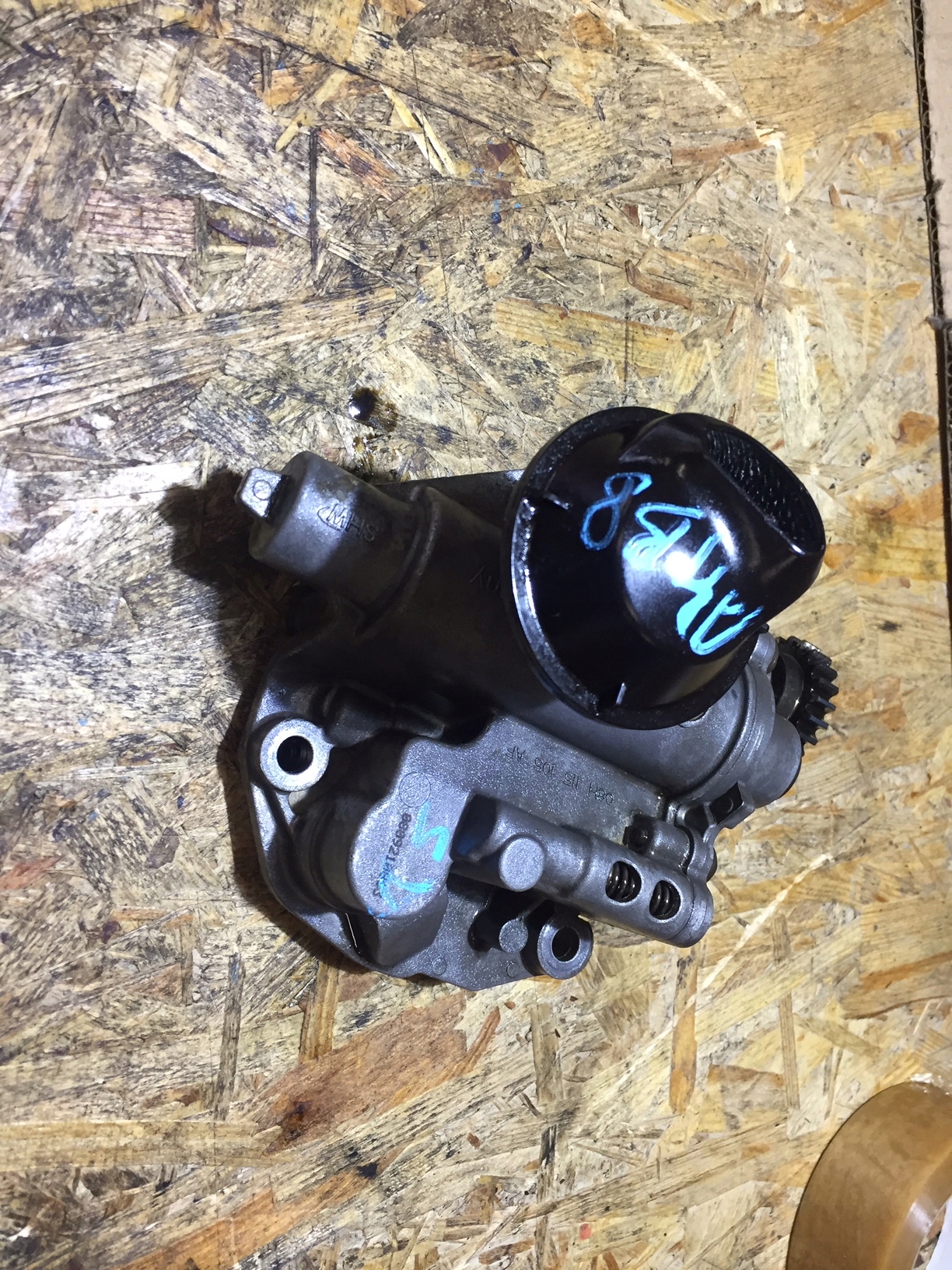 AUDI A4 B8 2.0 TFSI Ölpumpe CDNC 06H115105AF