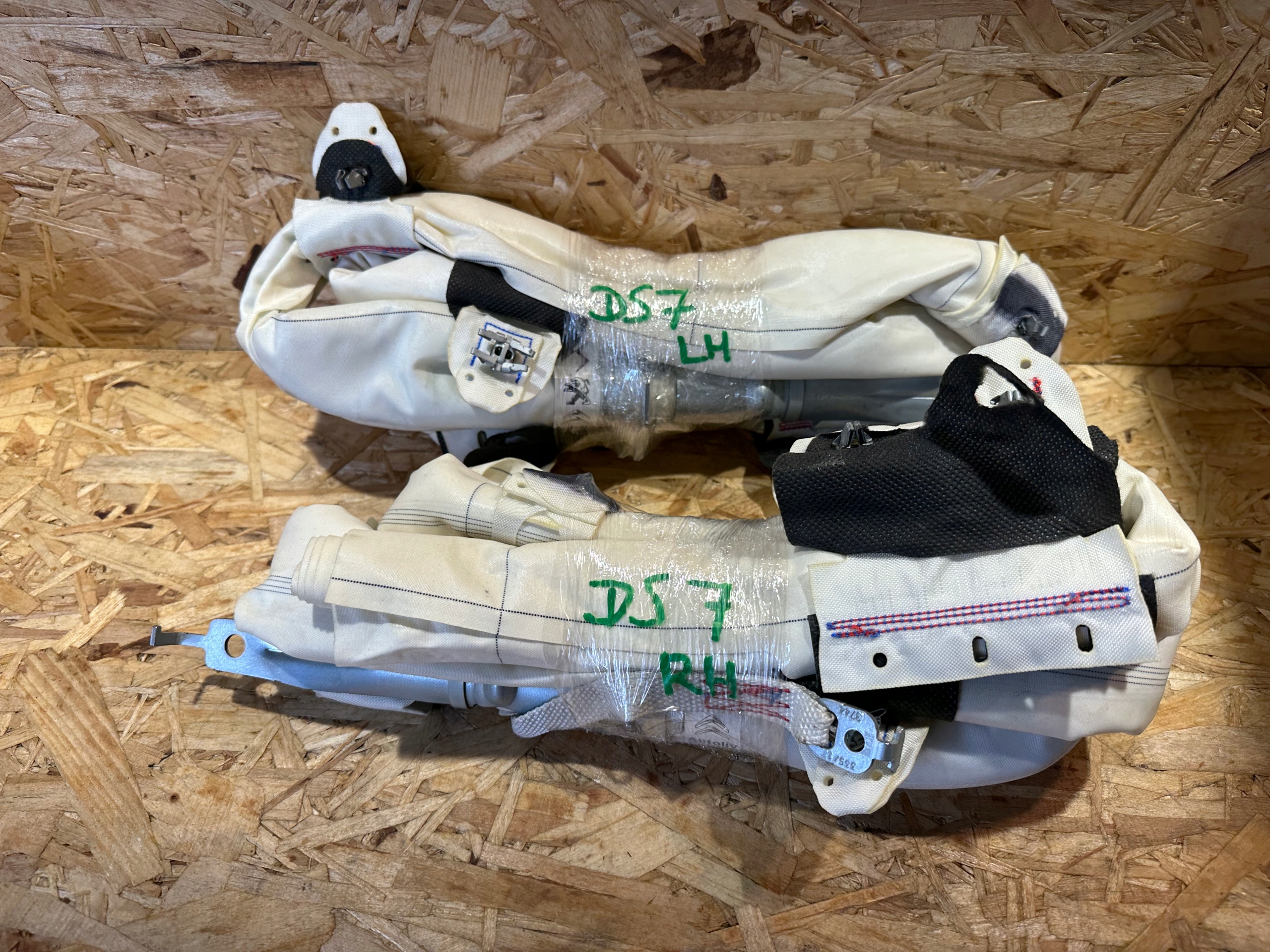 ЗАНАВЕС ЛЕВЫЙ ПРАВЫЙ CITROEN DS7 CROSSBACK