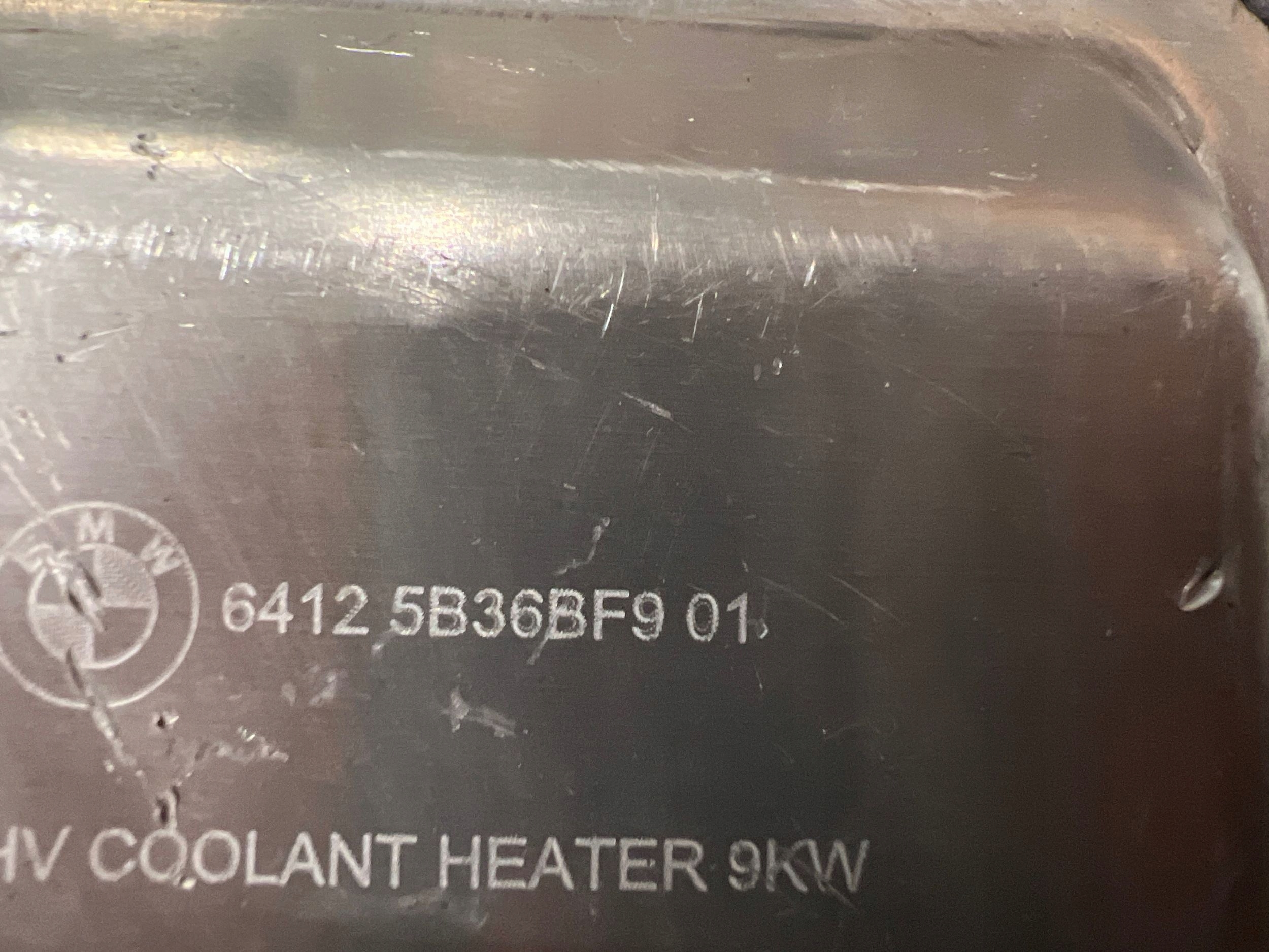 BMW i4 2024 моторчик вентилятора