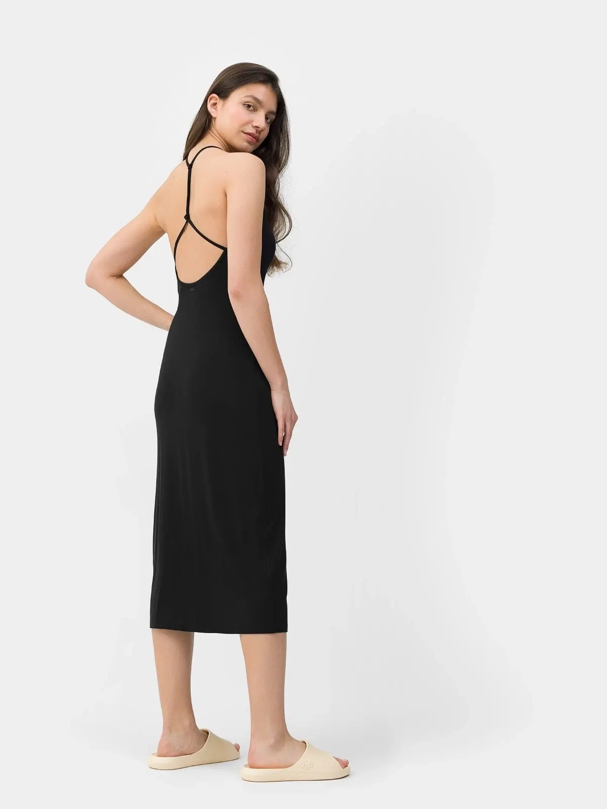 SUKIENKA LETNIA DAMSKA 4F DŁUGA PLAŻOWA MIDI ODKRYTE PLECY SS23F050 Marka 4F