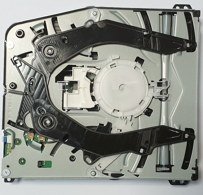 Pohon laser PS4 Pro CUH-7XXX Servis Konzolí PS4 PS5 Xbox One X Series Krakov