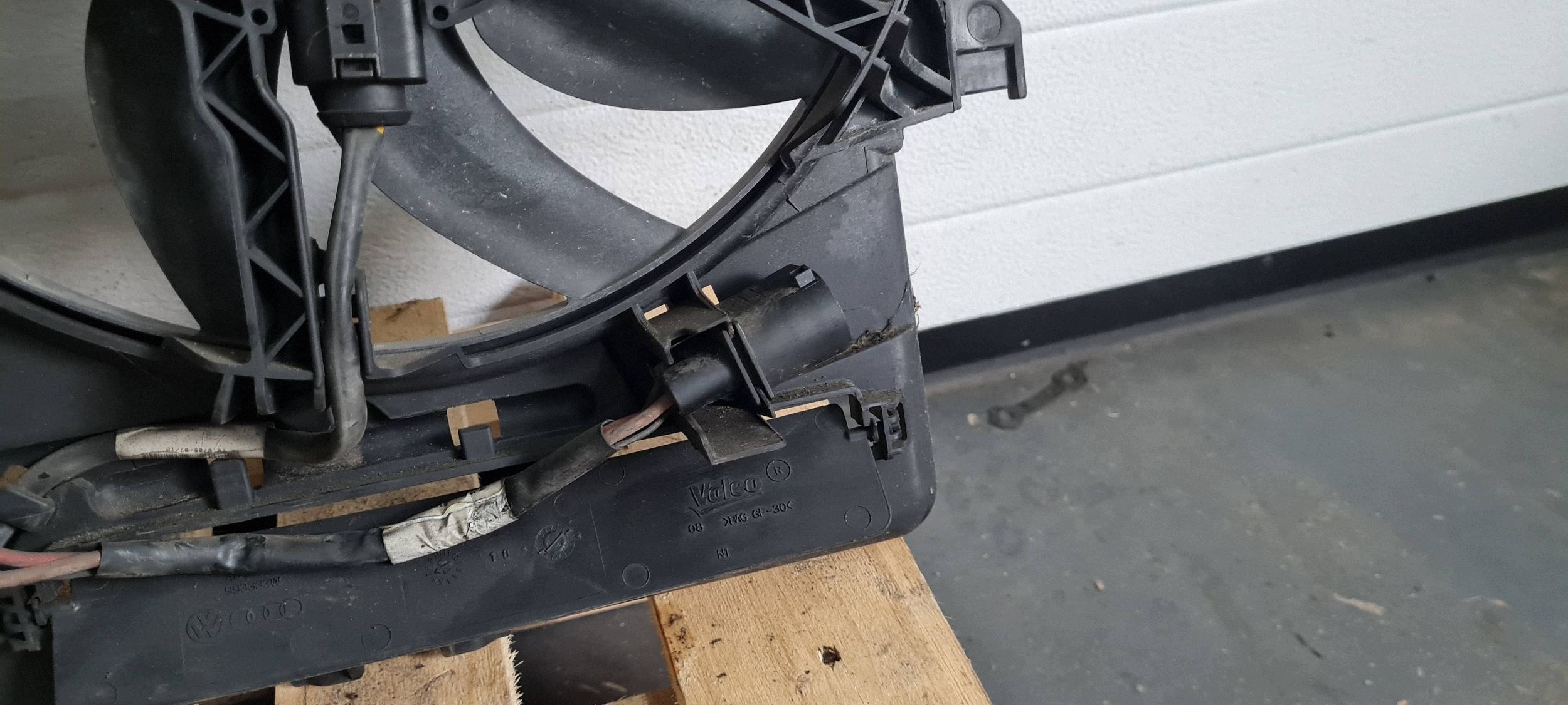 Q5 8R radiator fan module 2.0 TDI 8K0121003M A4 B8 A5 A6 C7 4G