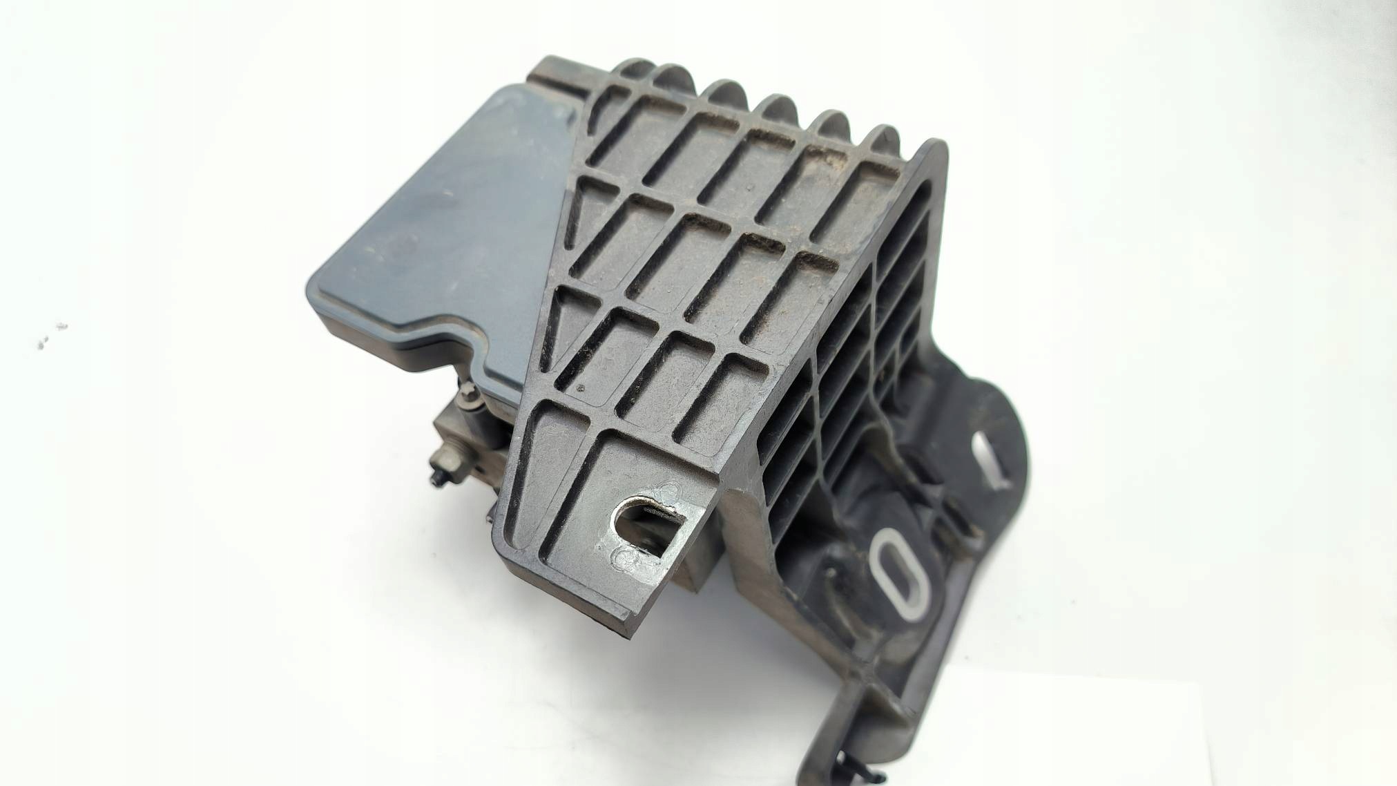 pump ABS brake 39084530 OPEL CORSA E