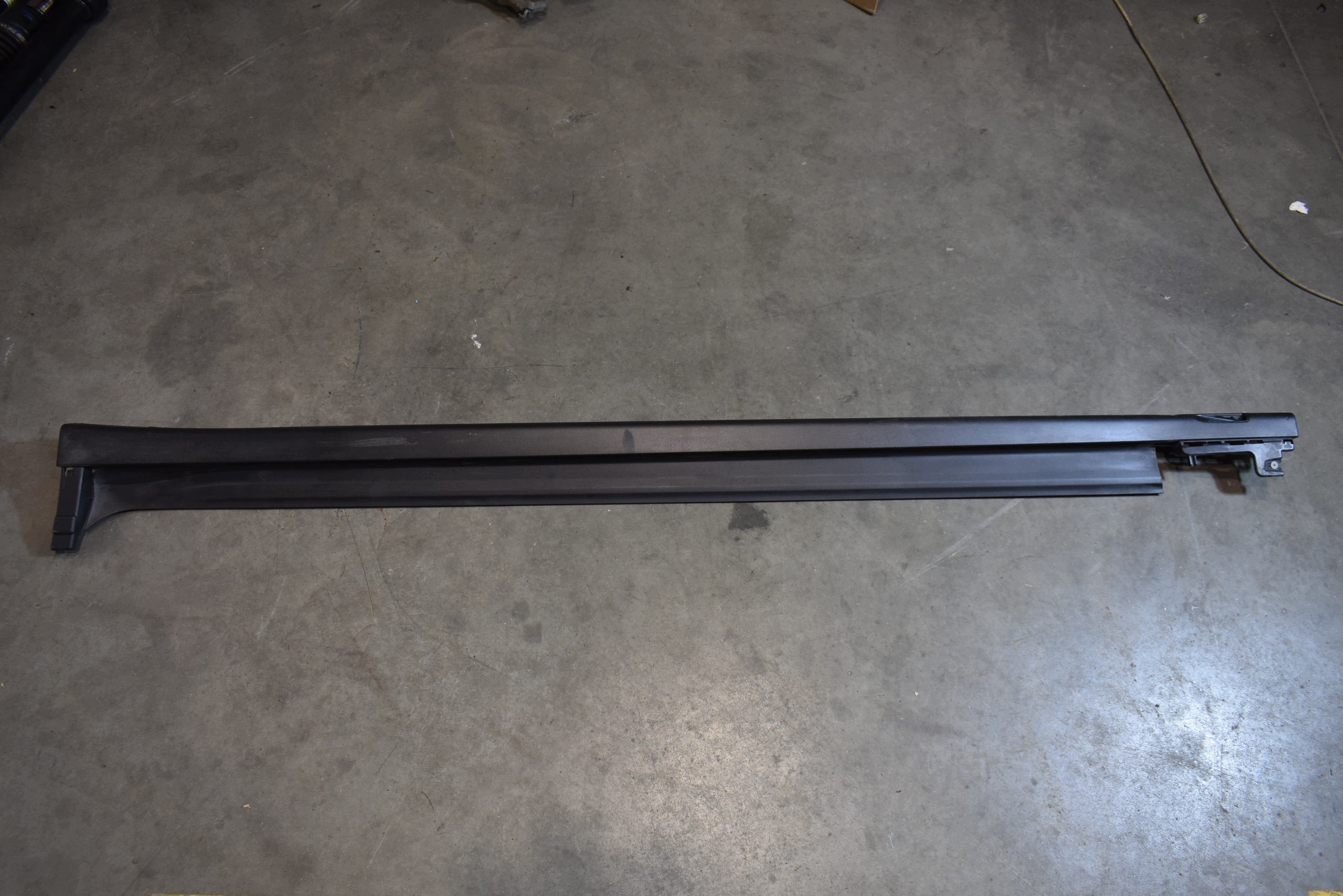 perfect condition moulding threshold left + LED BMW X3 G01 1