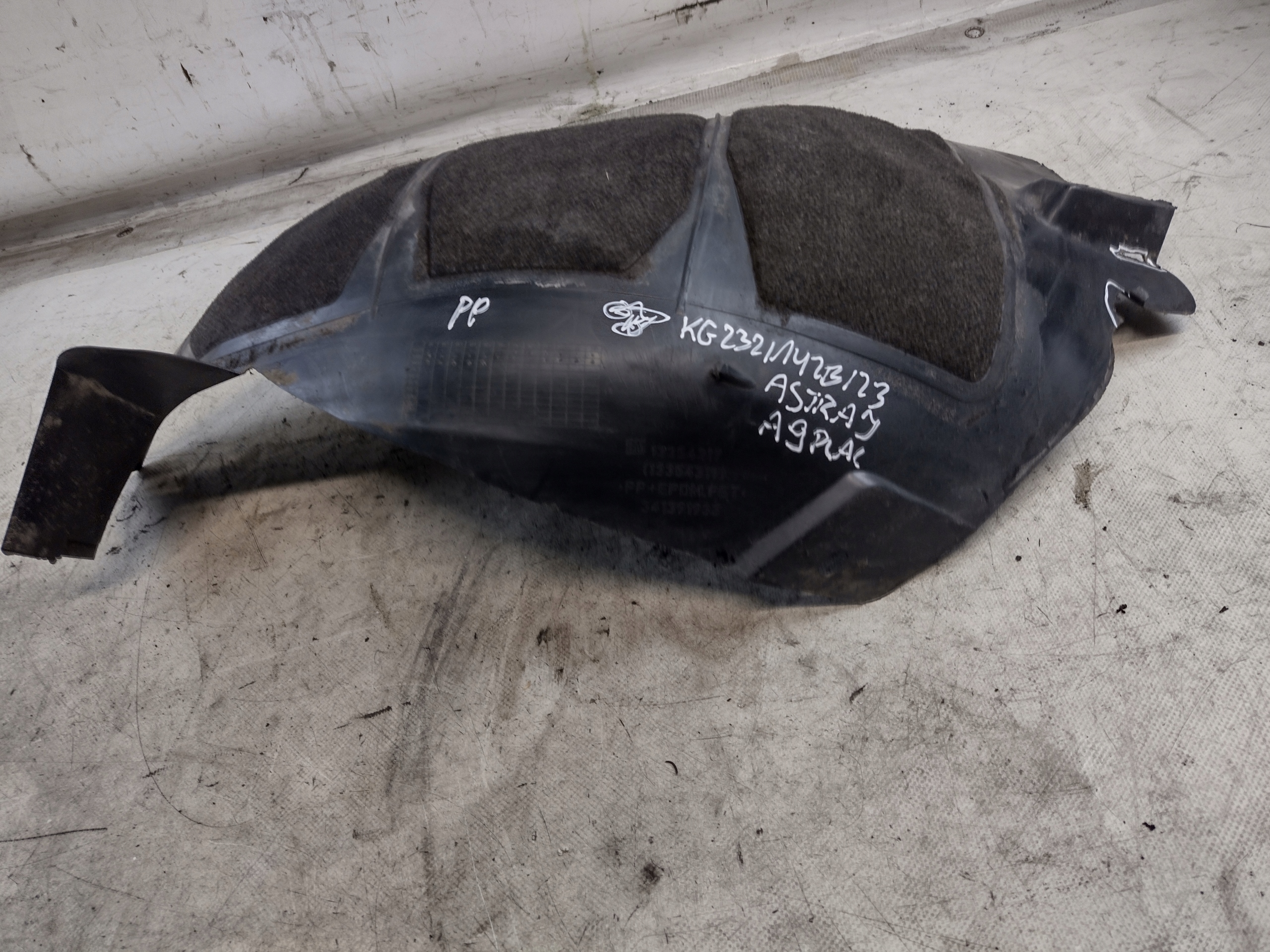mudguard right front part rear Opel Astra J IV 13354317