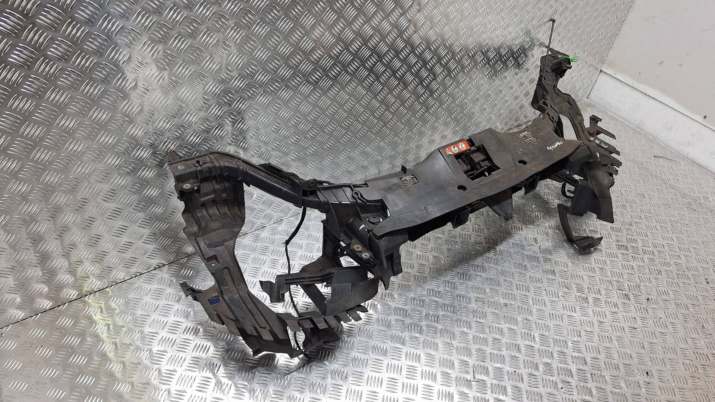 support panel for radiators pillar iron A1696220228 MERCEDES W169 LIFT 08-12
