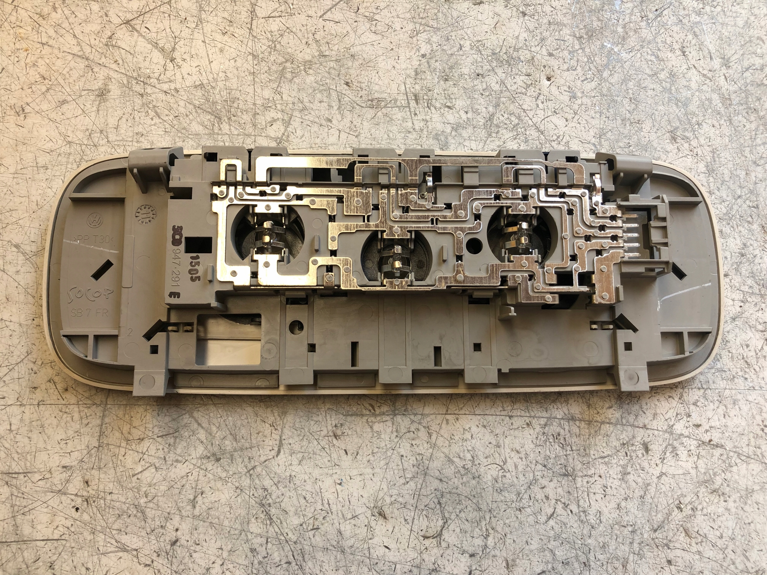 PASSAT B7 CC FANALE CIELO INTERNO 3C0947291E