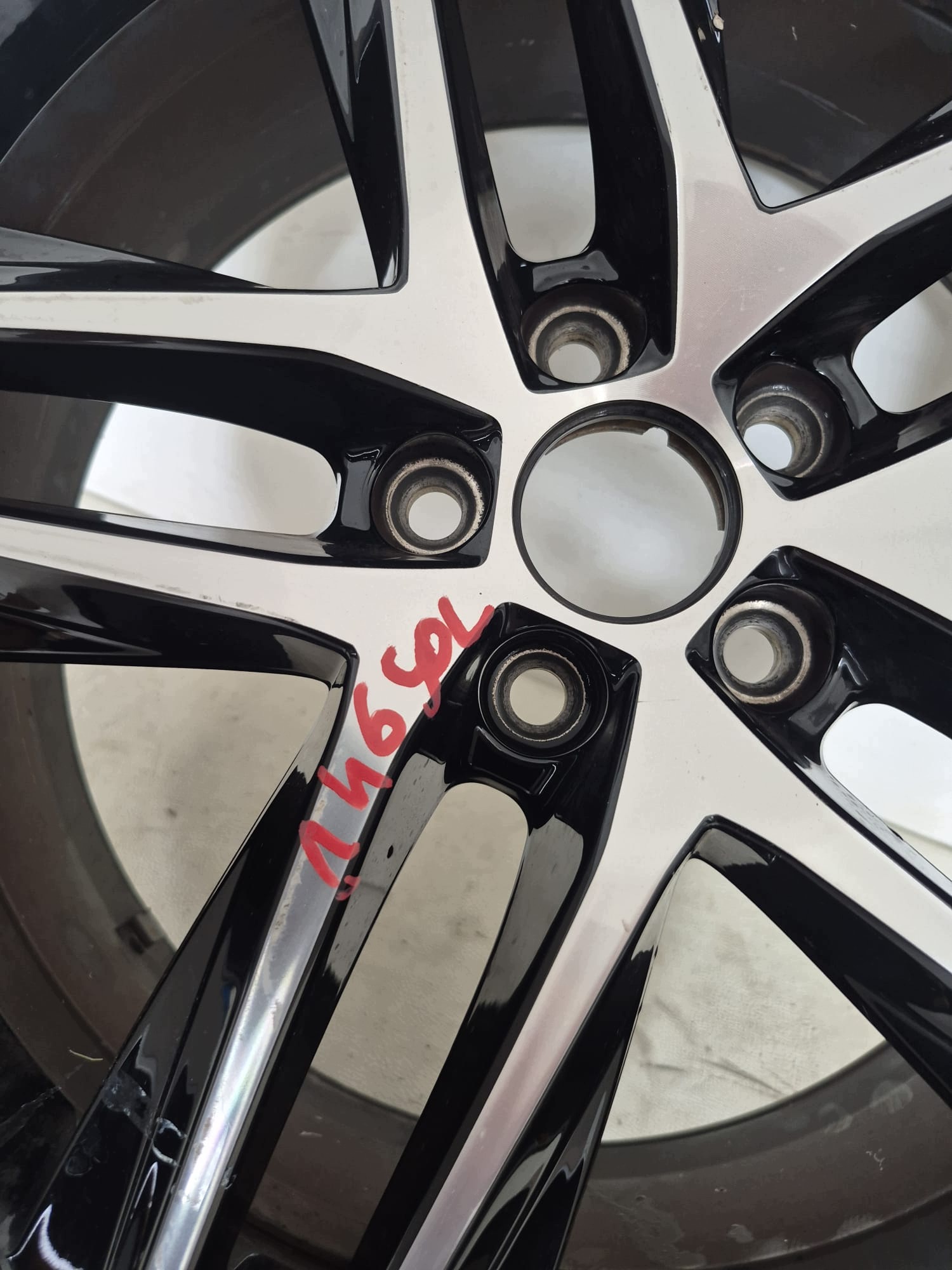 SEAT disk hliníkový 18" 6F0401025E