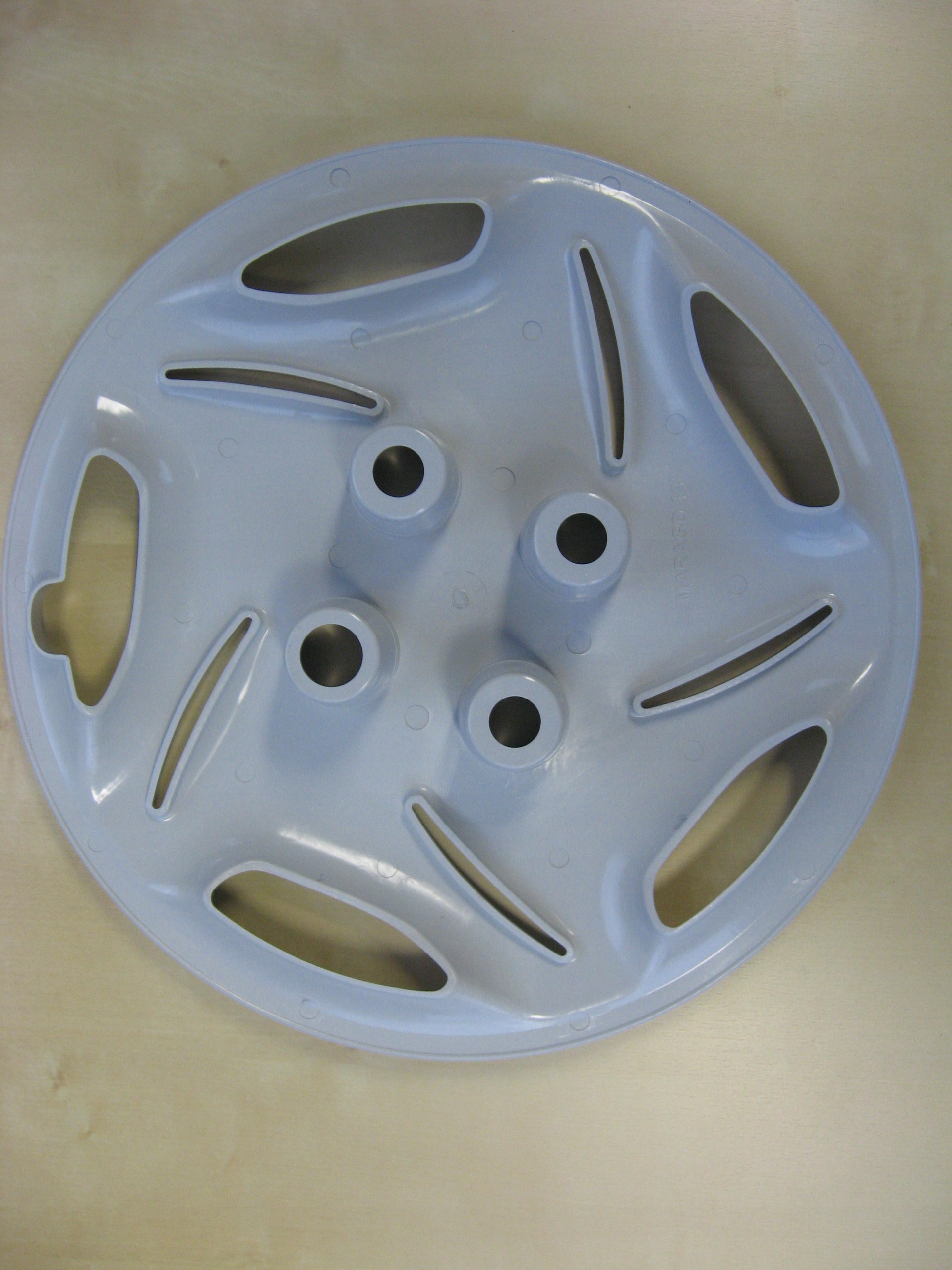 KOŁPAKI KOŁPAK 13 FIAT PANDA SEICENTO PRZYKRĘCANE Model RIO PICANTO