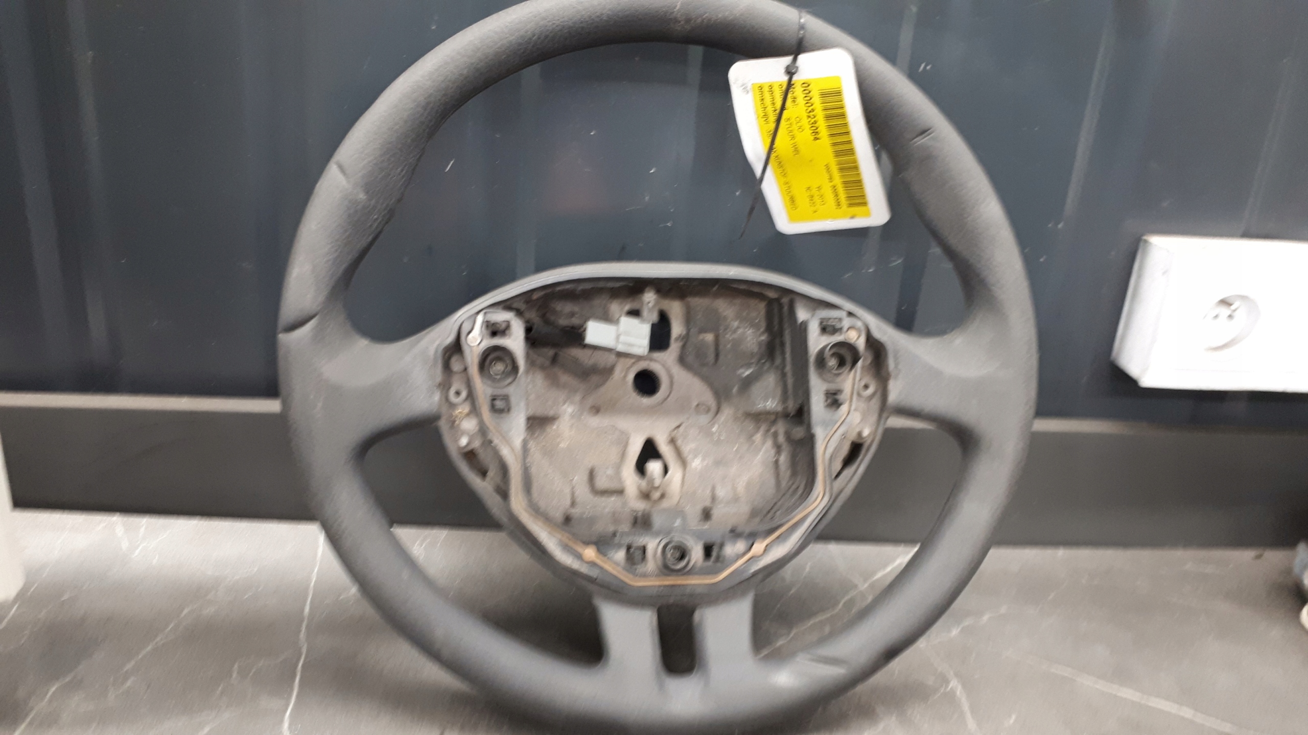 8200344073 руль RENAULT CLIO III