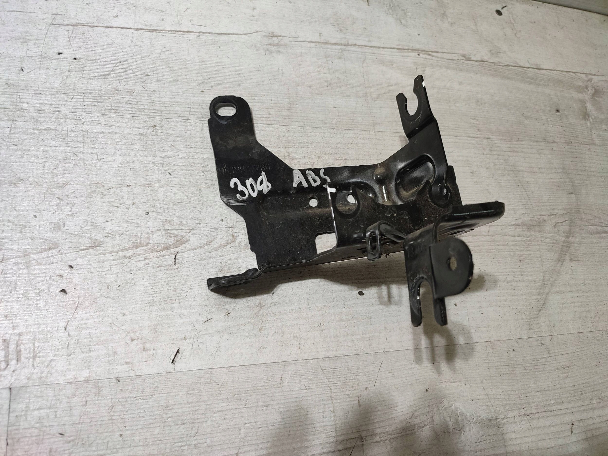 Peugeot 308 2019 Halter / Halter pompy ABS