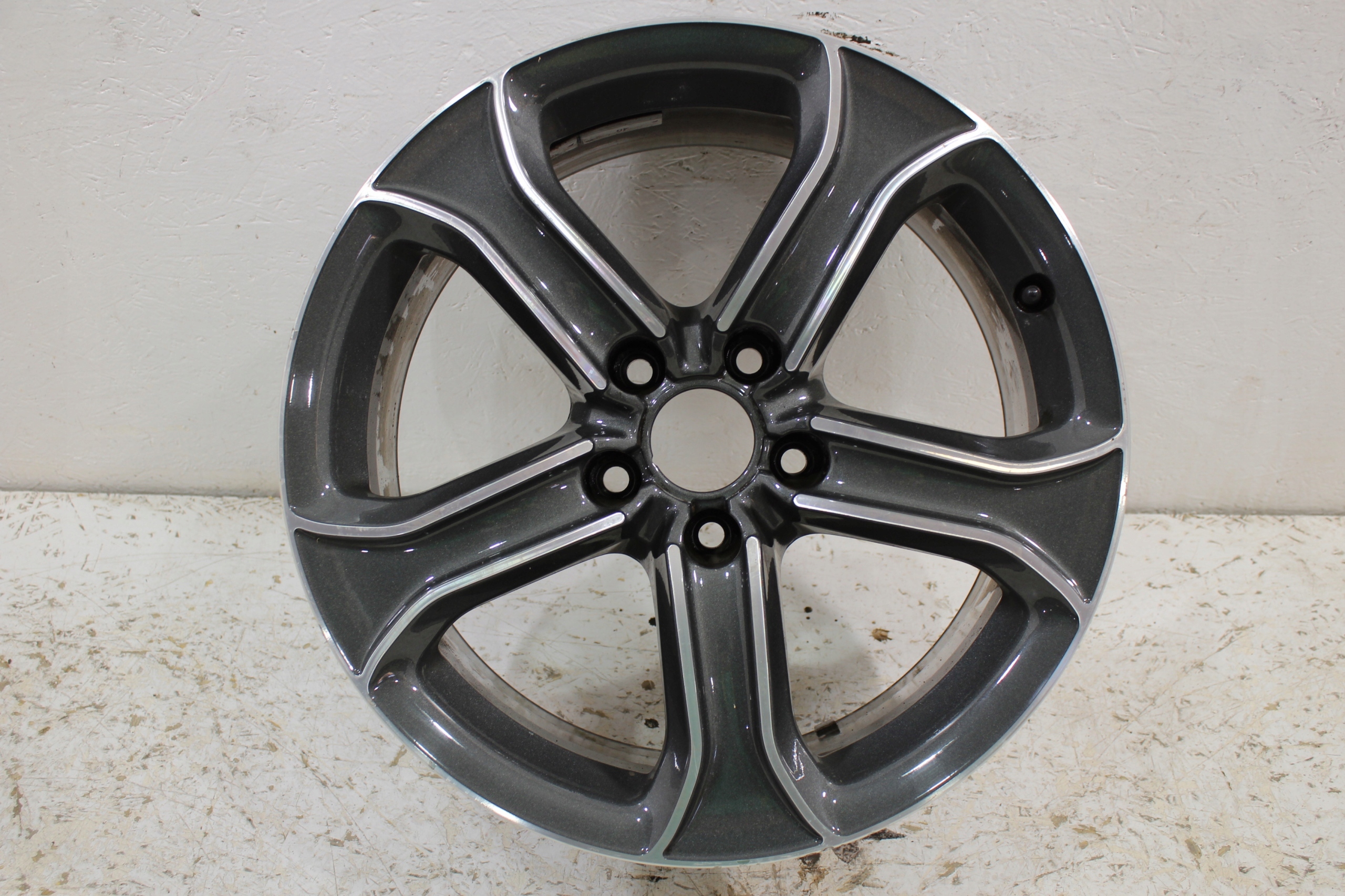 Audi aluminiowa felga 17 8T0601025DK Kod producenta 8T0601025DK