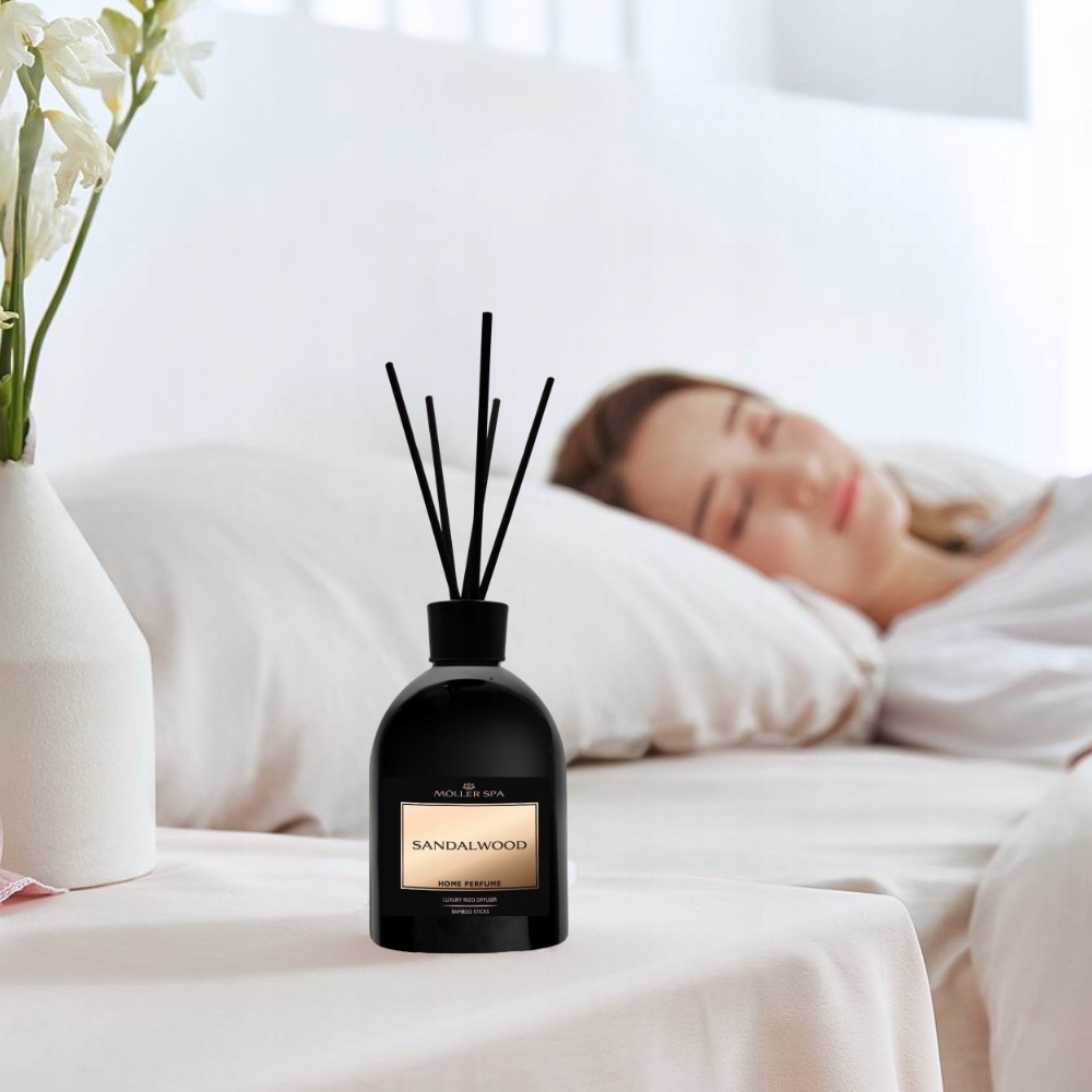 ZAPACH DRZEWO SANDAŁOWE DO DOMU PATYCZKI ODŚWIEŻACZ - 250ml DUŻA POJEMNOŚĆ Zapach dominujący drzewo sandałowe