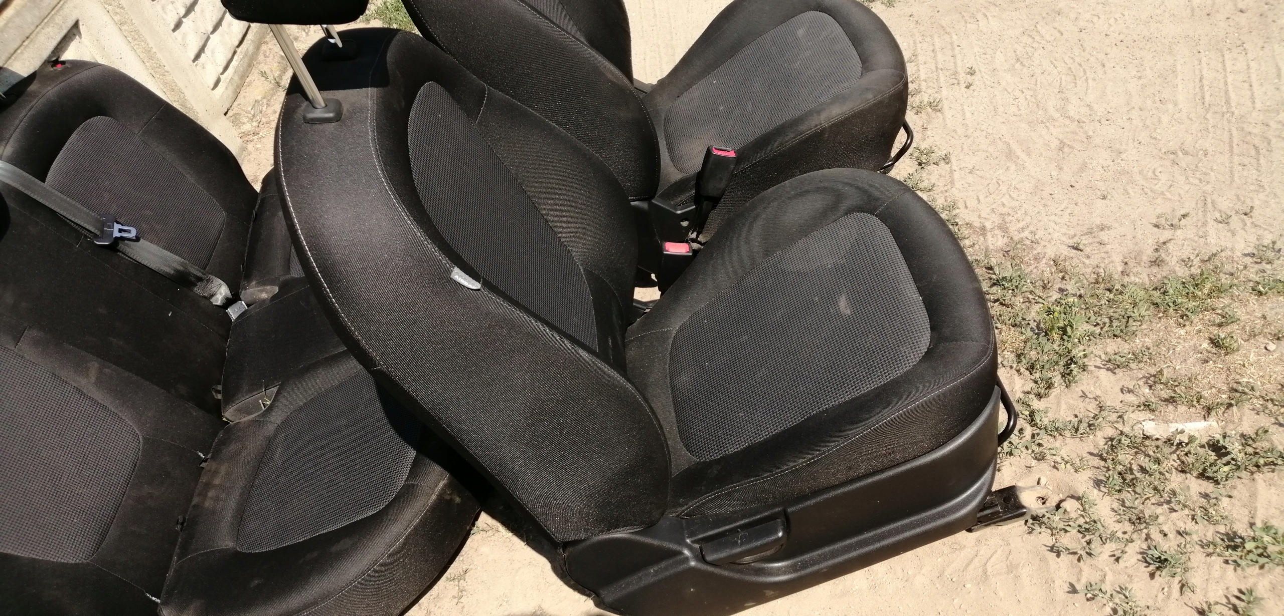 Hyundai I20 и кресло диван европа