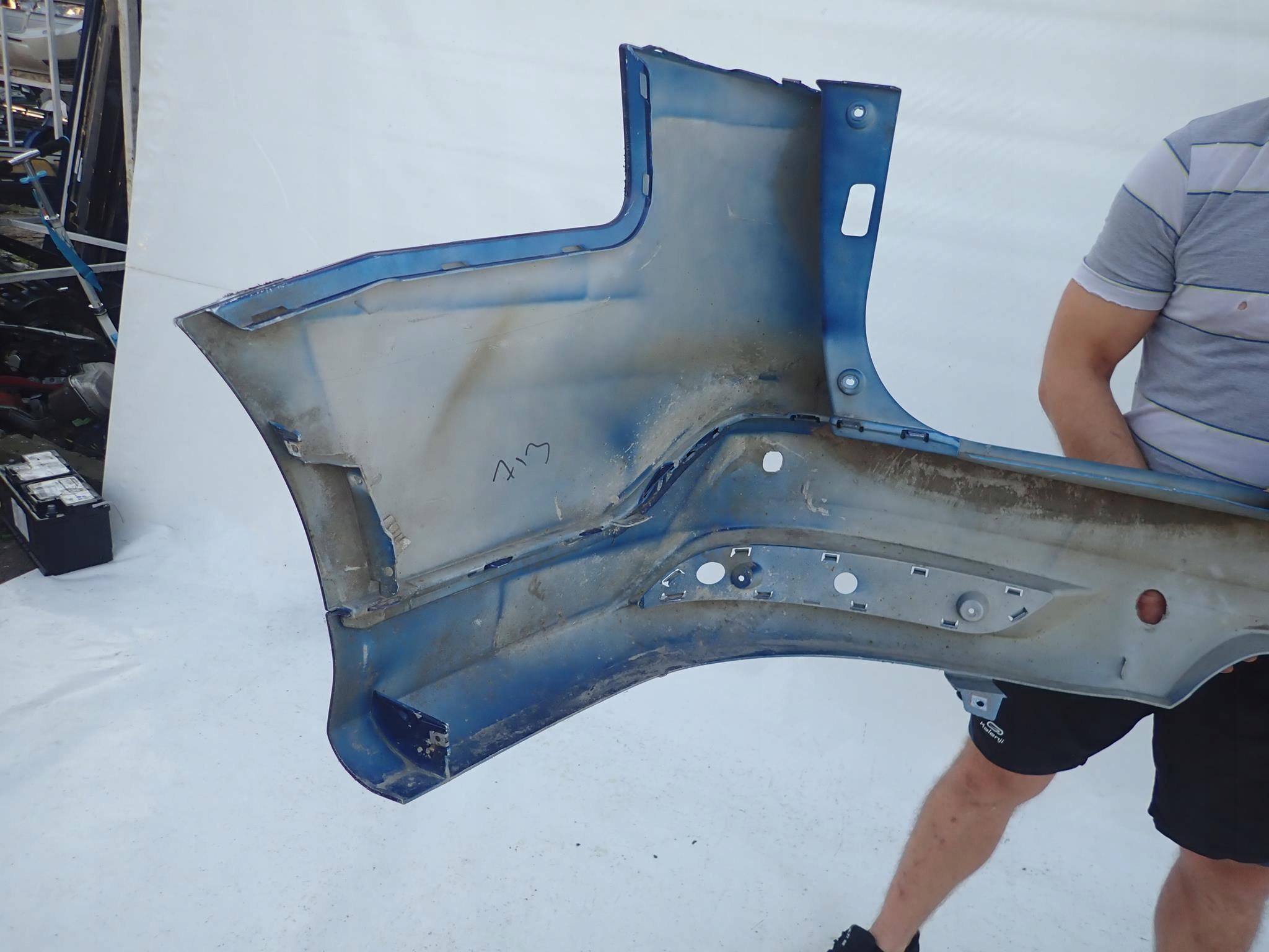 FORD FOCUS III MK3 KOMBI ST 10-14 bumper rear part PDC