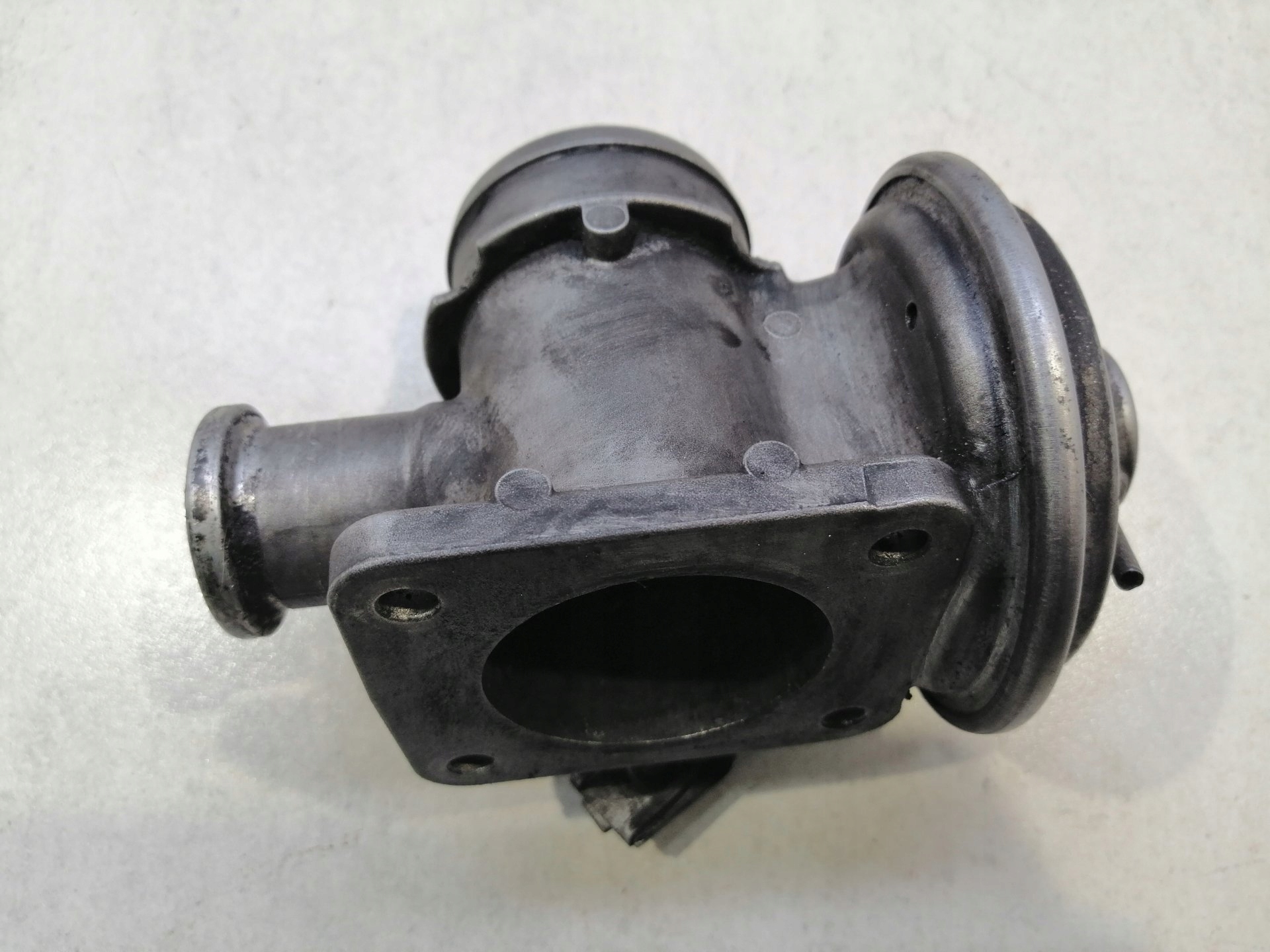 EGR valve BMW E46 2.0 D 72826400