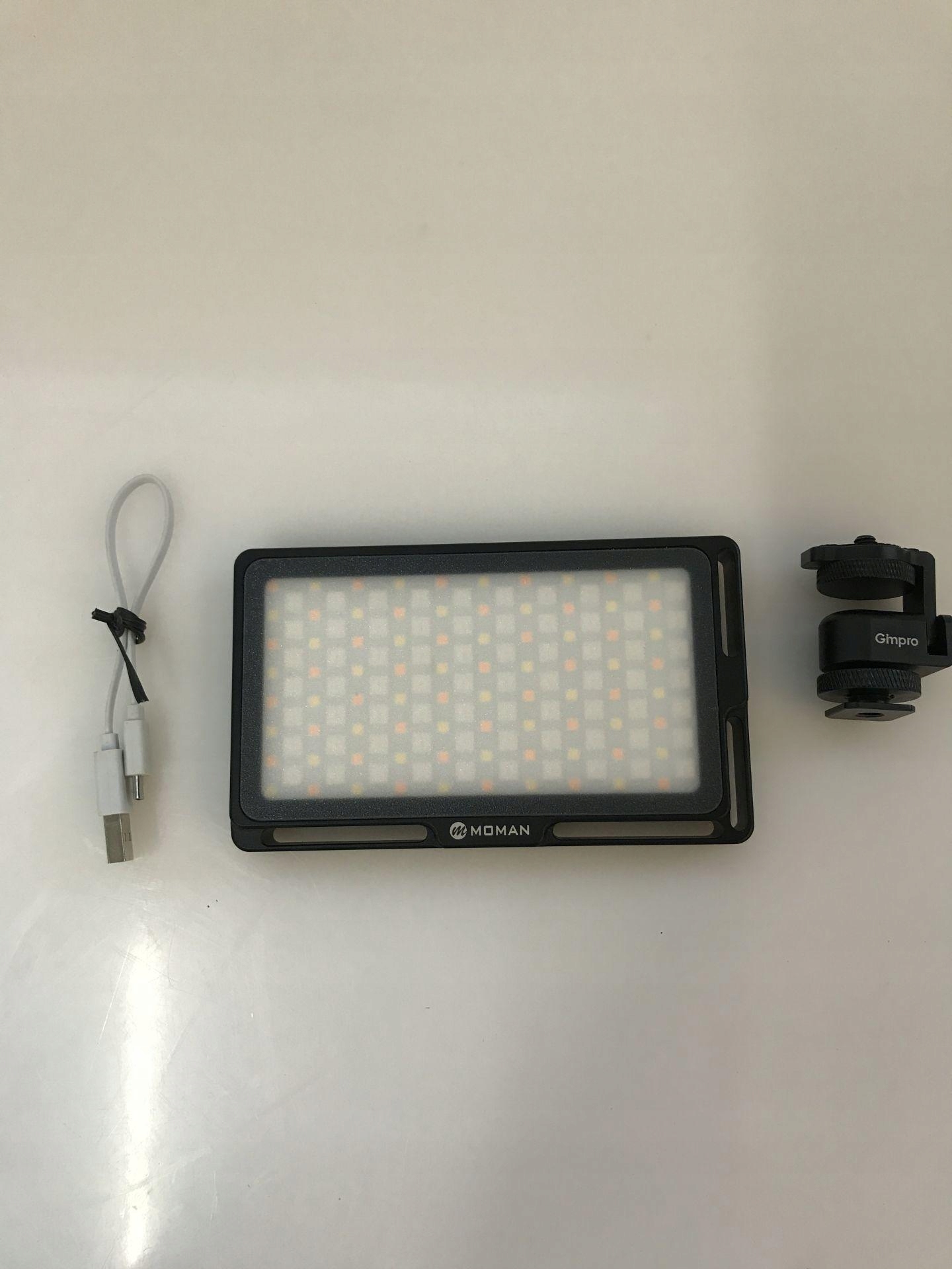 MOMAN LAMPA WIDEO LED RGB Marka Moman