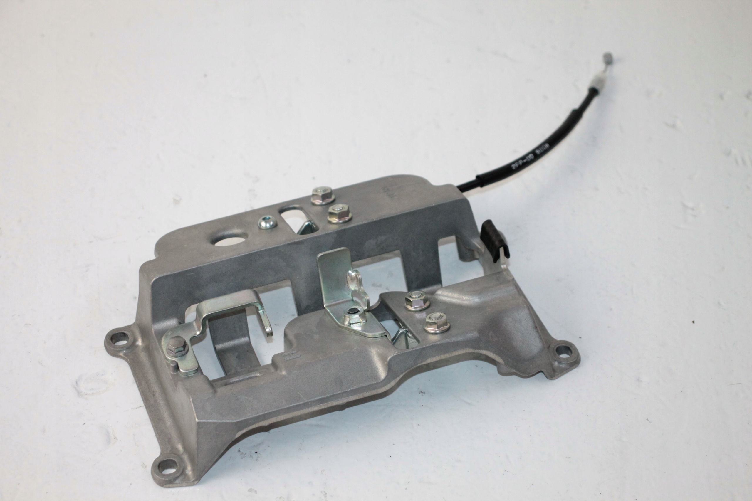 YAMAHA MT09 13-17 ZAMEK SIEDZENIA