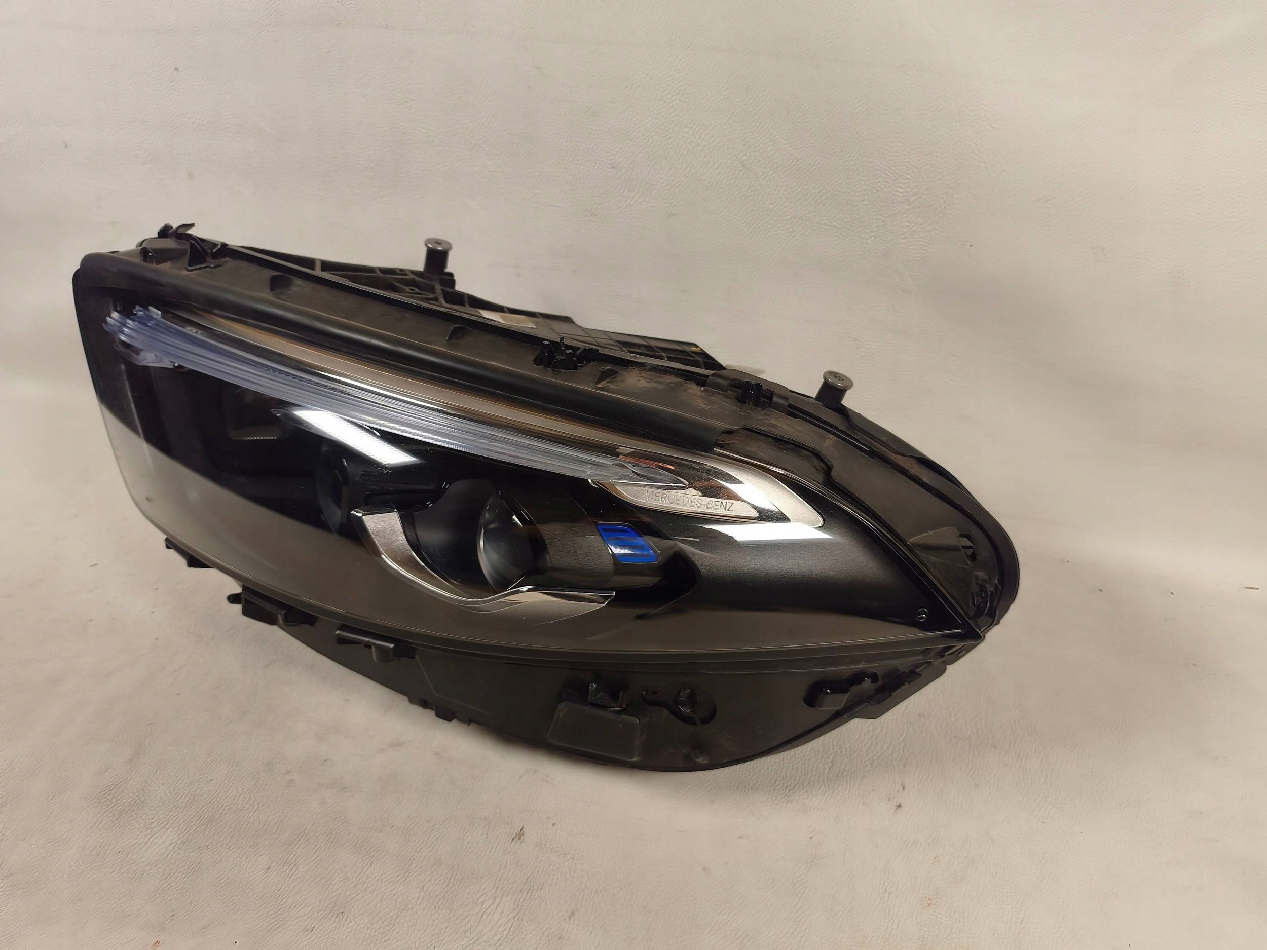 Mercedes A W177 A177 Lift 23- light left front front Multibeam