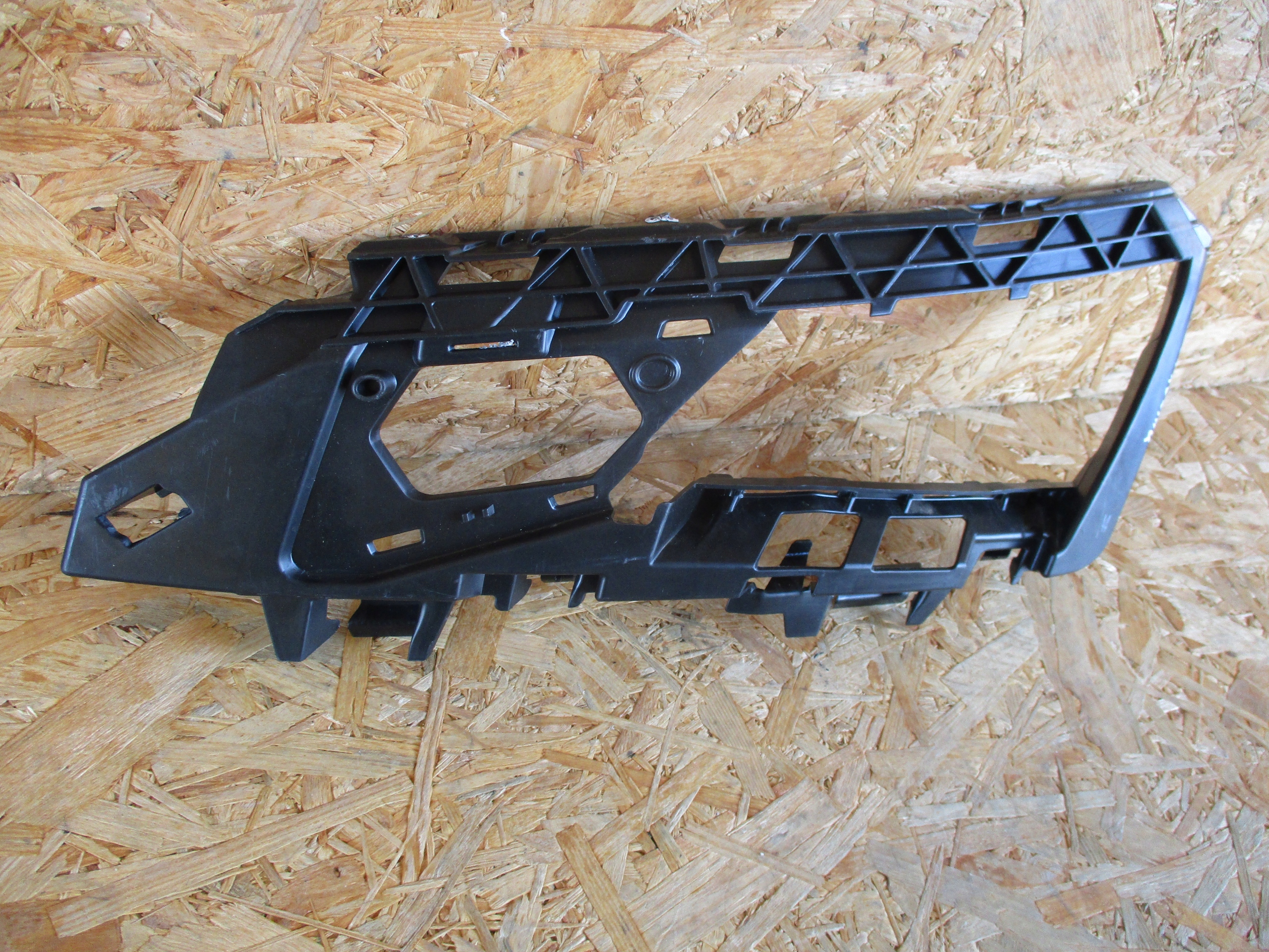 bumper bracket front left SKODA KODIAQ