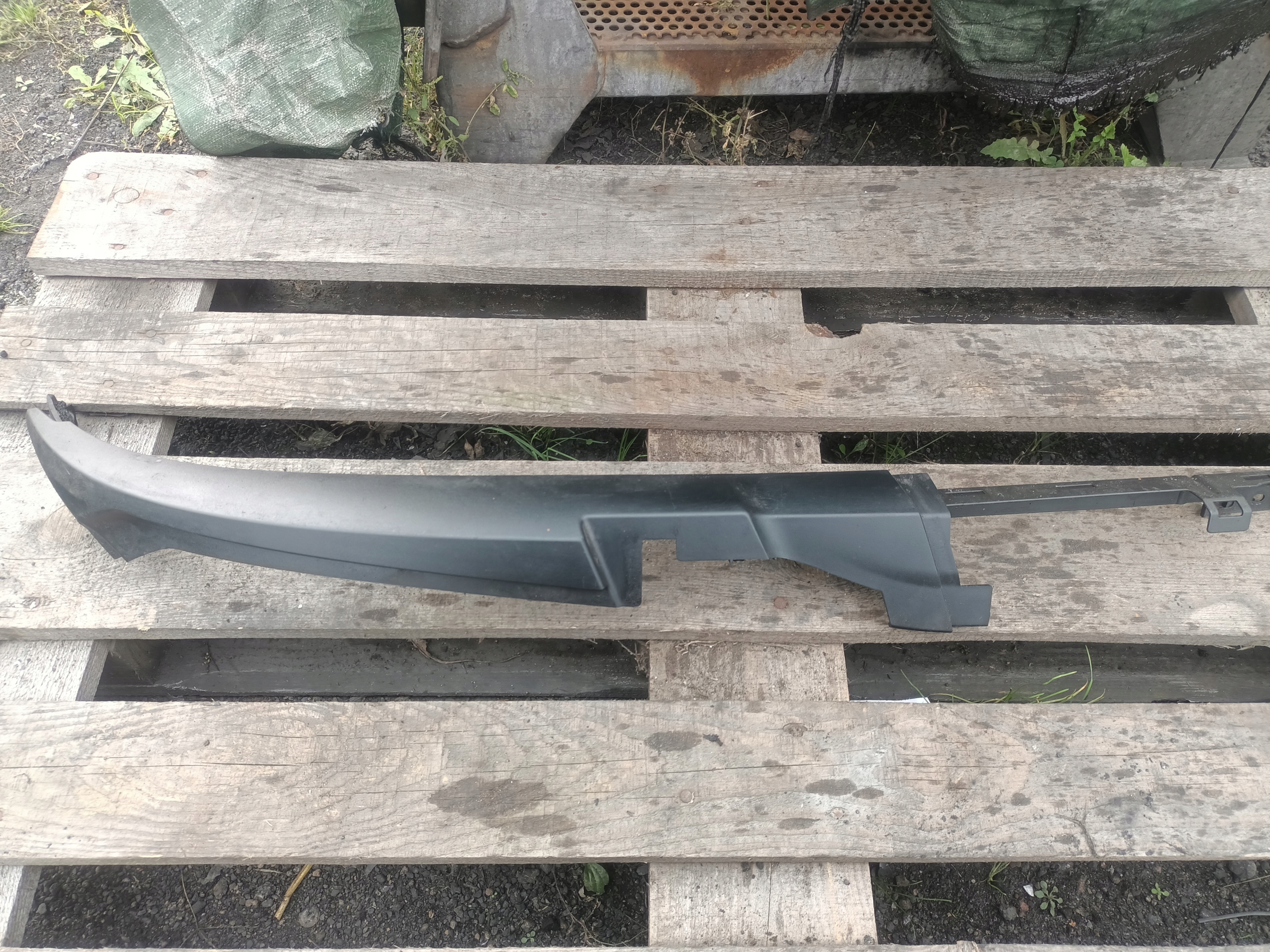 SCANIA R S PANEL LISTWA PODSZYBIA PRAWA 2340776 PODSZYBIE