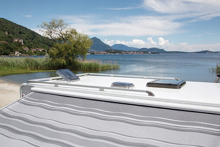 OKNO DACHOWE 12V TURBO VENT CRYSTAL 40x40 FIAMMA Weight with packaging 5 6 kg