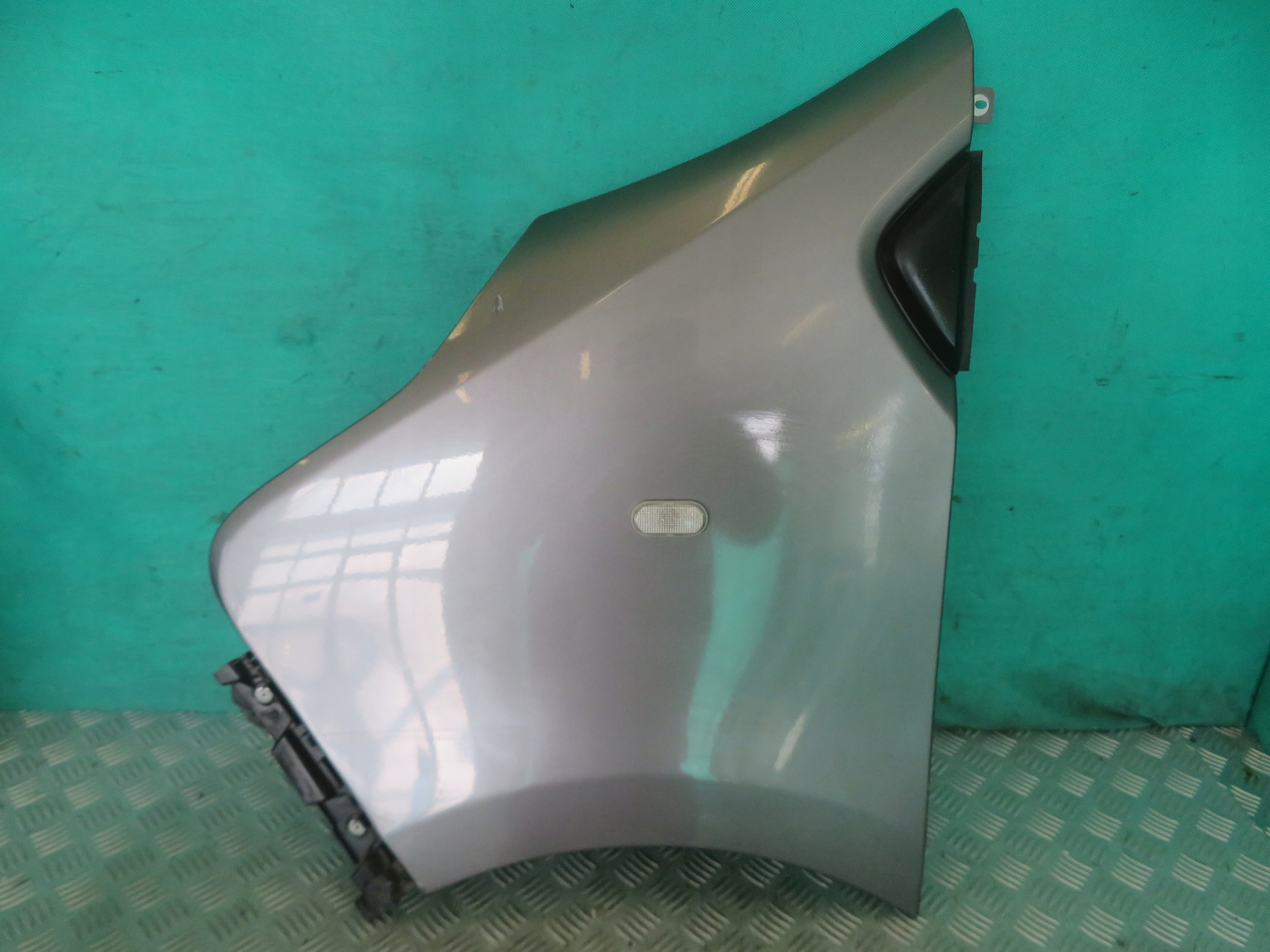 fender left front OPEL VIVARO RENAULT TRAFIC 19R