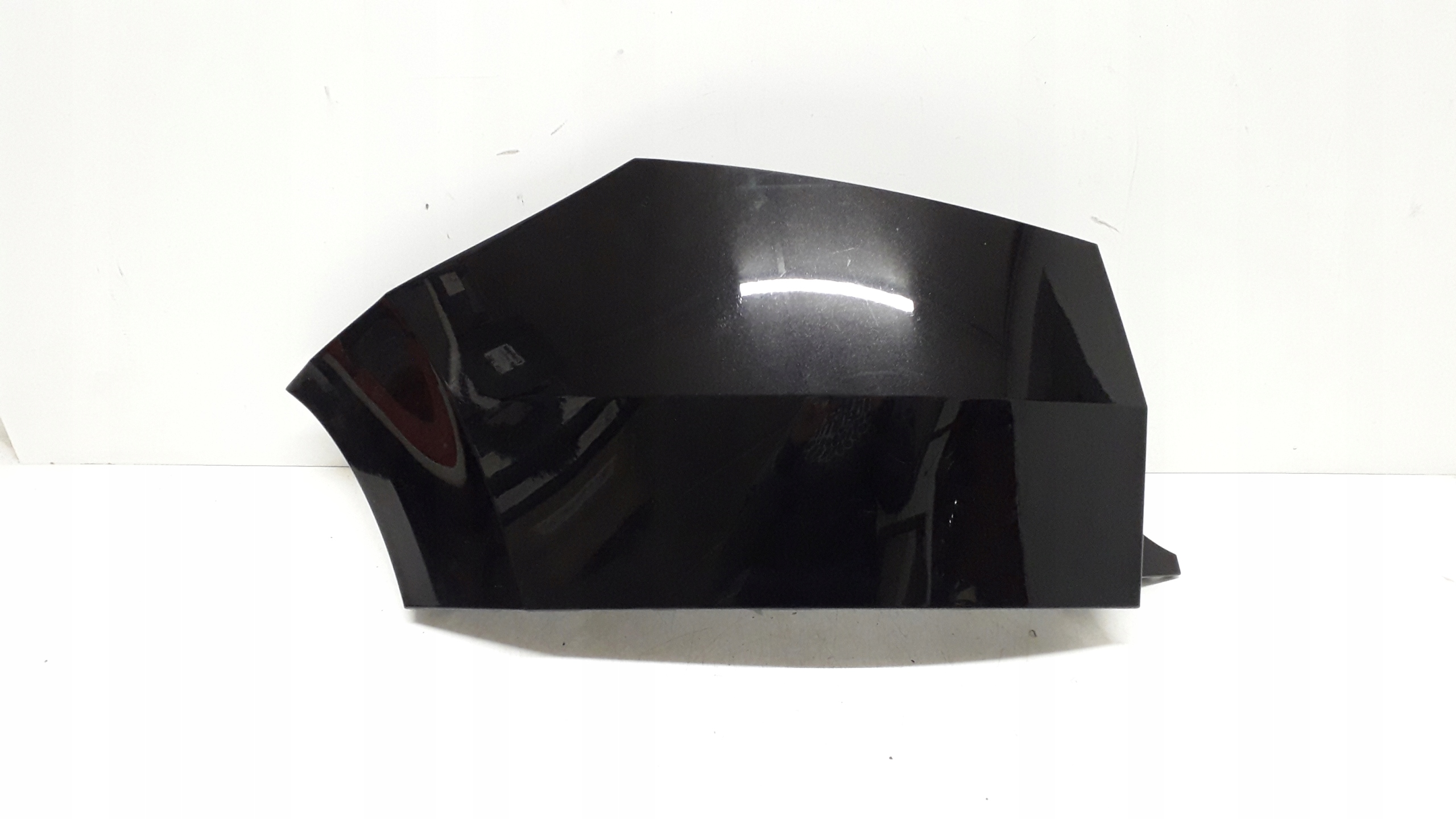 SKODA KAROQ NAROŻNIK ZDERZAKA LEWY TYŁ