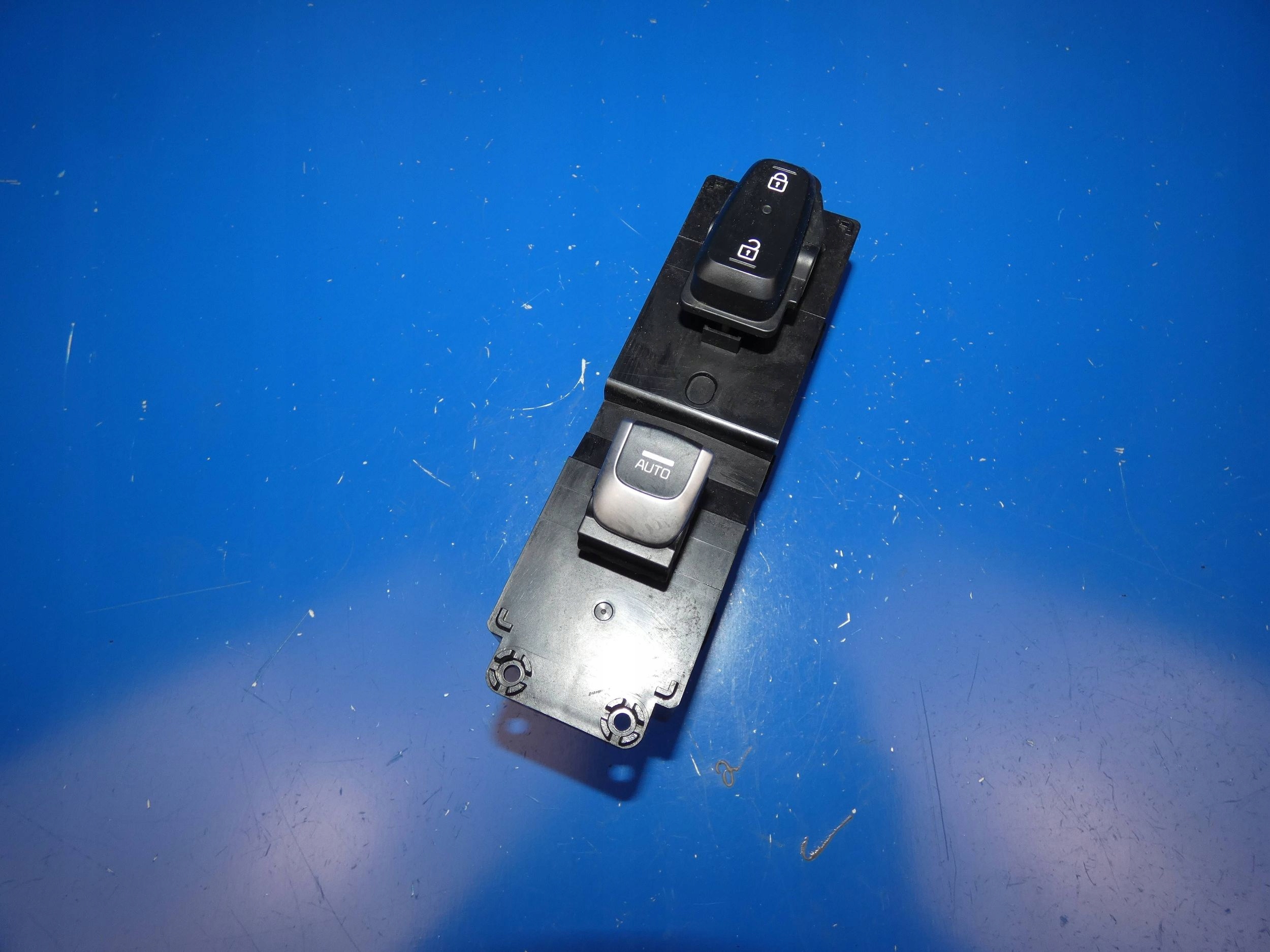 KIA OPTIMA IV JF 2015- window control switch right front