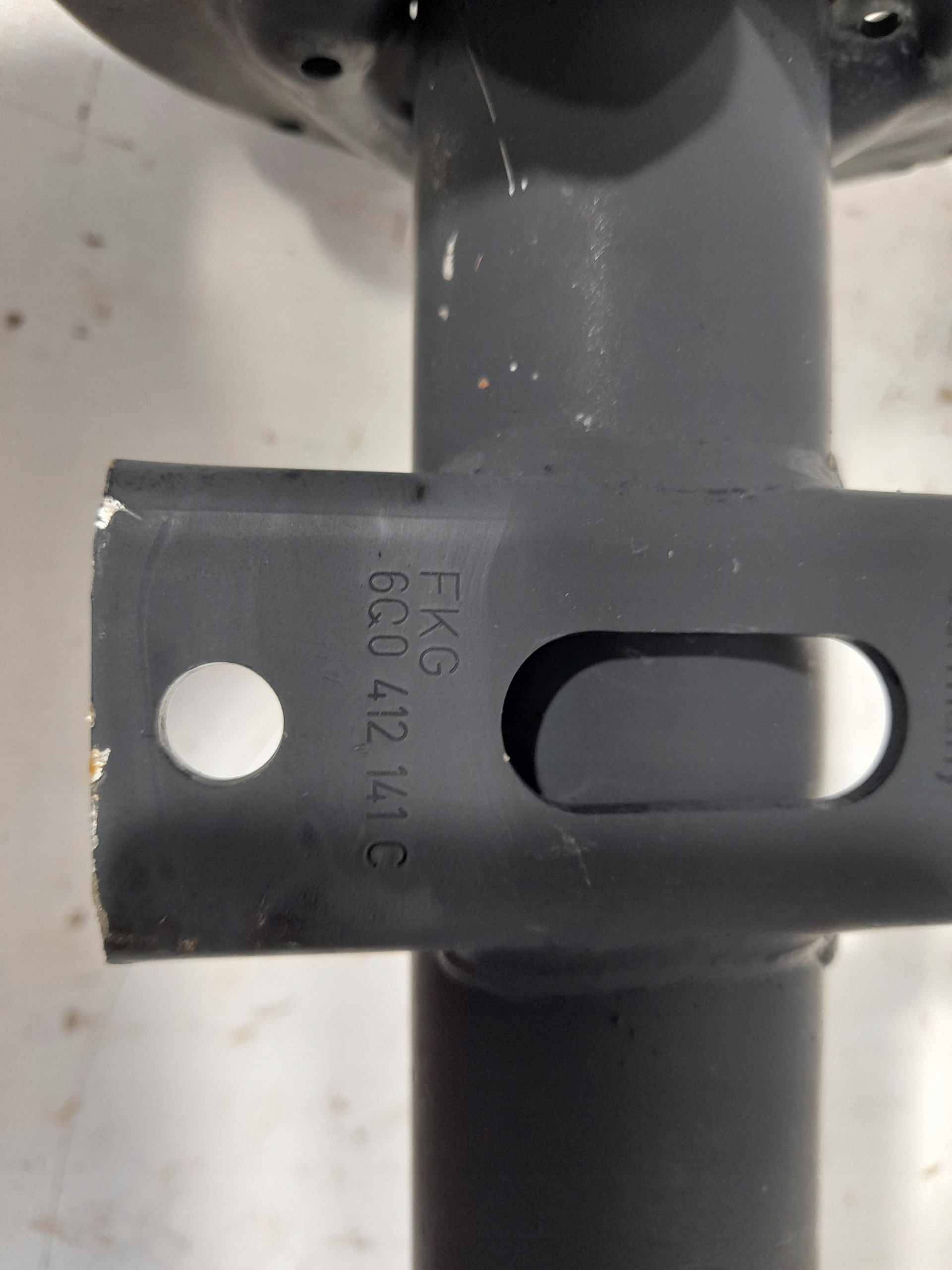 shock absorber right front VW POLO 2G 2Q0413031B