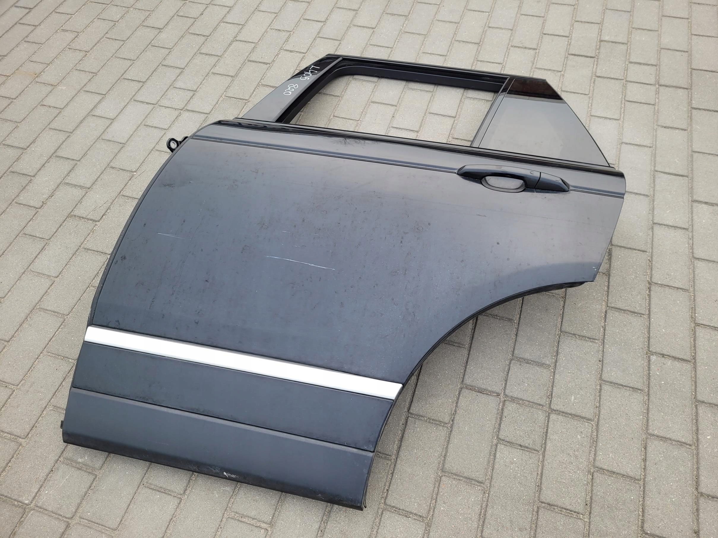 door rear part left rear. left complete RANGE ROVER VOGUE L405 LAKIER 820