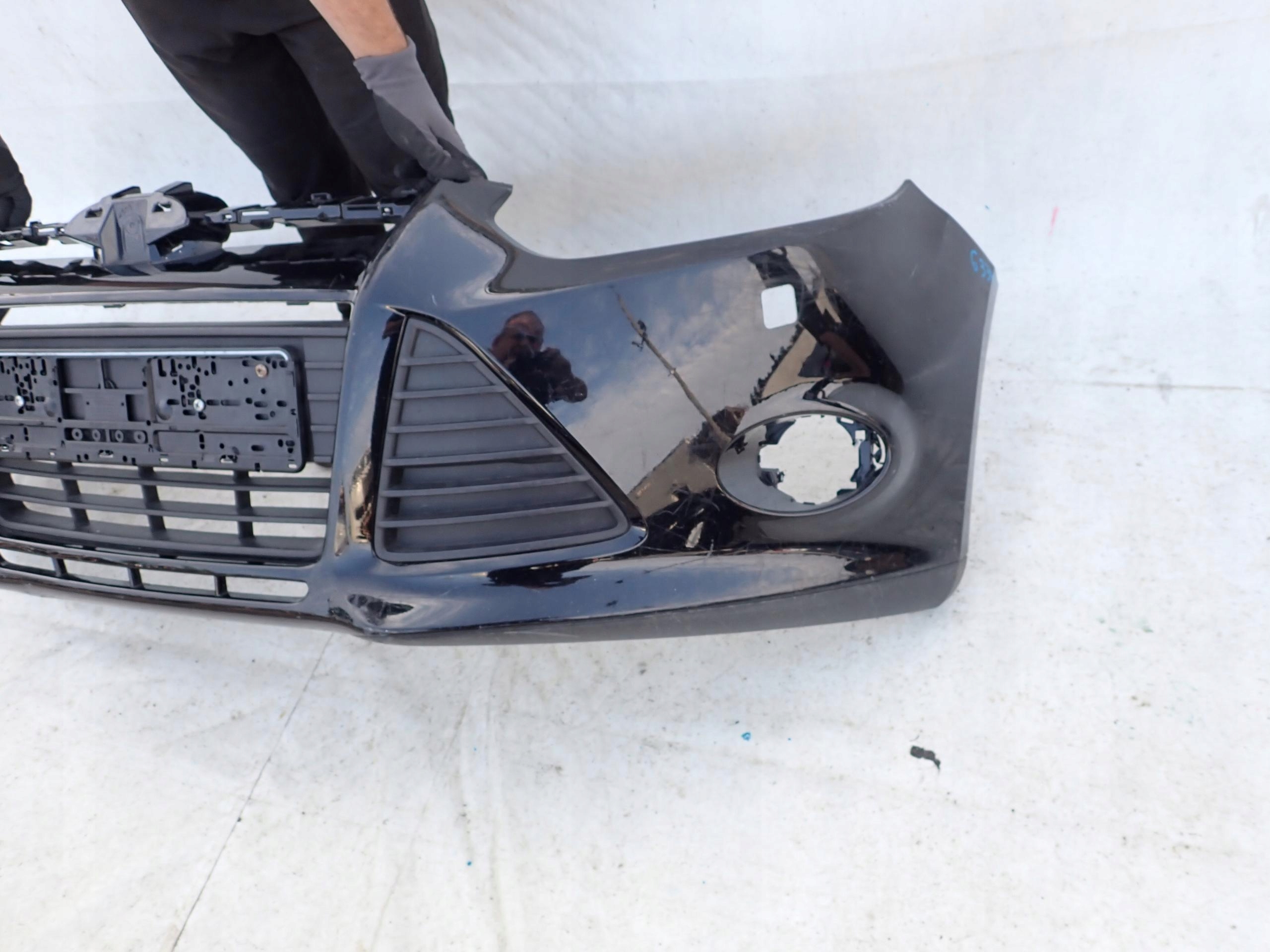 FORD FOCUS III MK3 10-14 bumper front PDC SPR