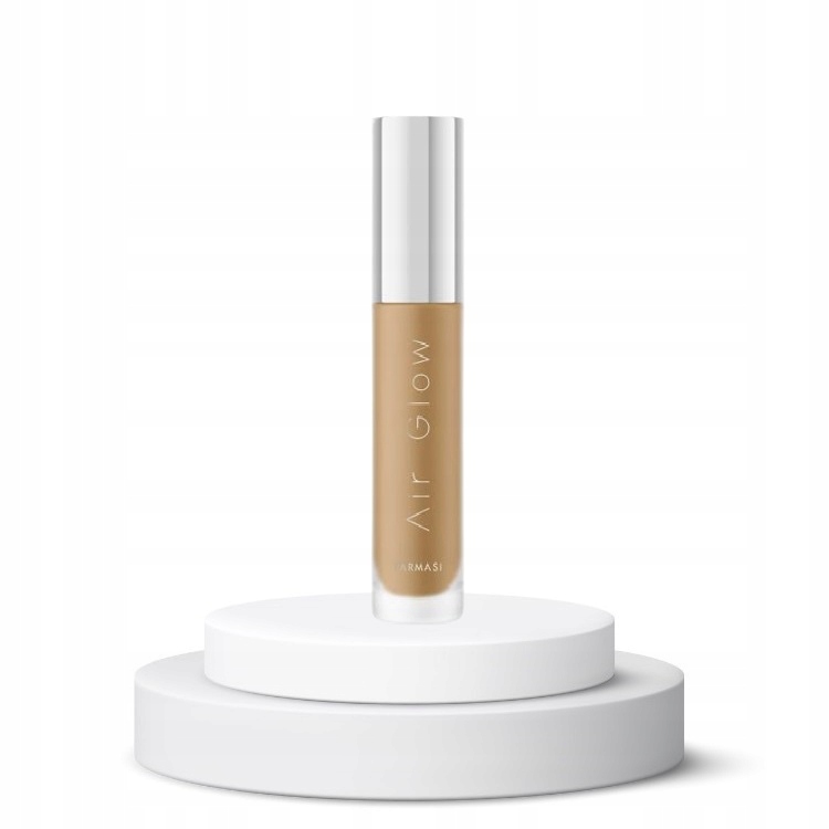 W18 Farmasi Air Glow Foundation Kryjący podkład do twarzy