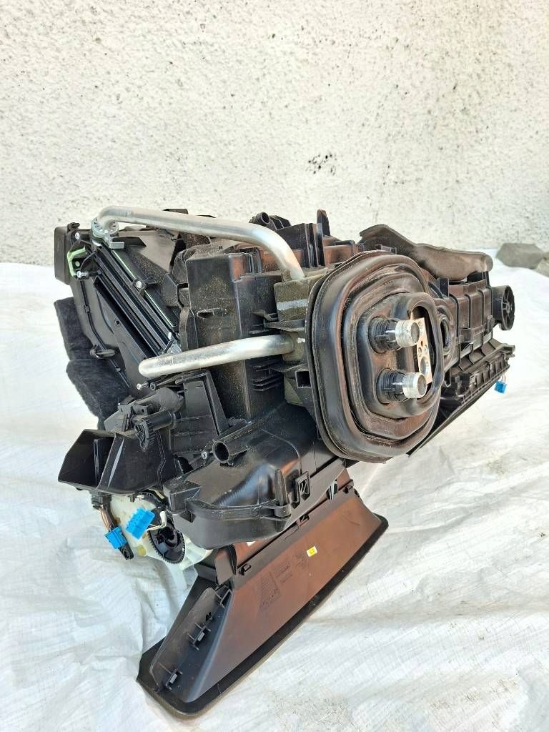 Audi A3 S3 8V 2015 корпус нагреватель 5q1820005ae