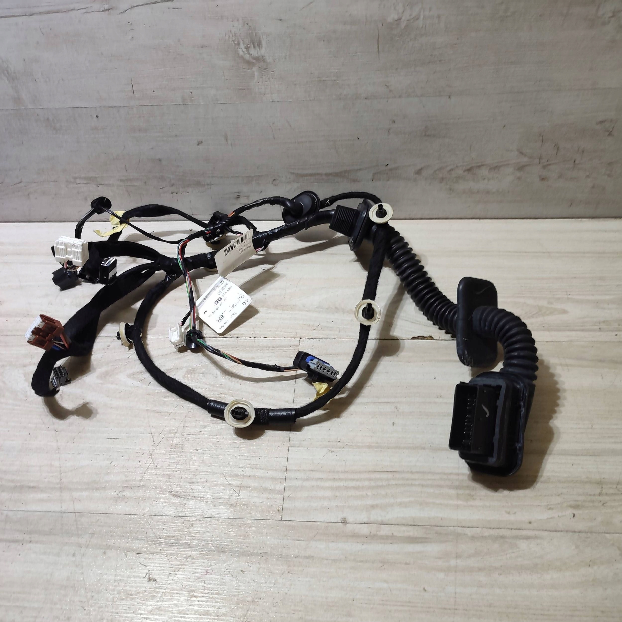 bundle door przednich front side left Dacia Jogger 241257506R