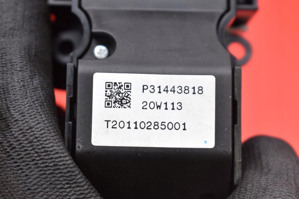 ignition key button 31443818 VOLVO V60 2 II 2.0 B5 MILD HYBRID 250 KM