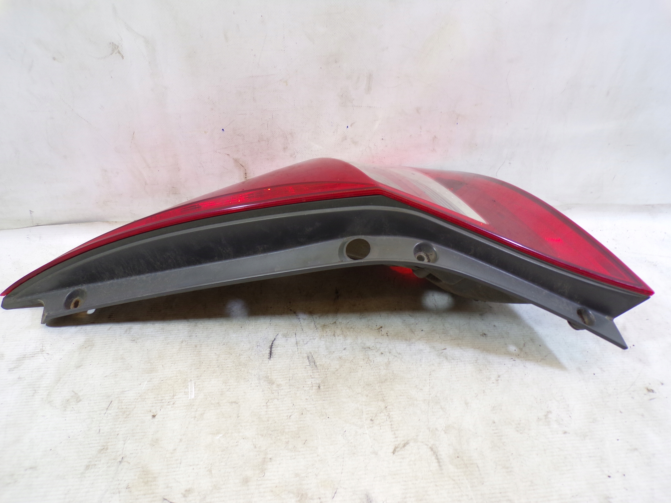 light rear rear part right HYUNDAI I30 1 and HB (1)