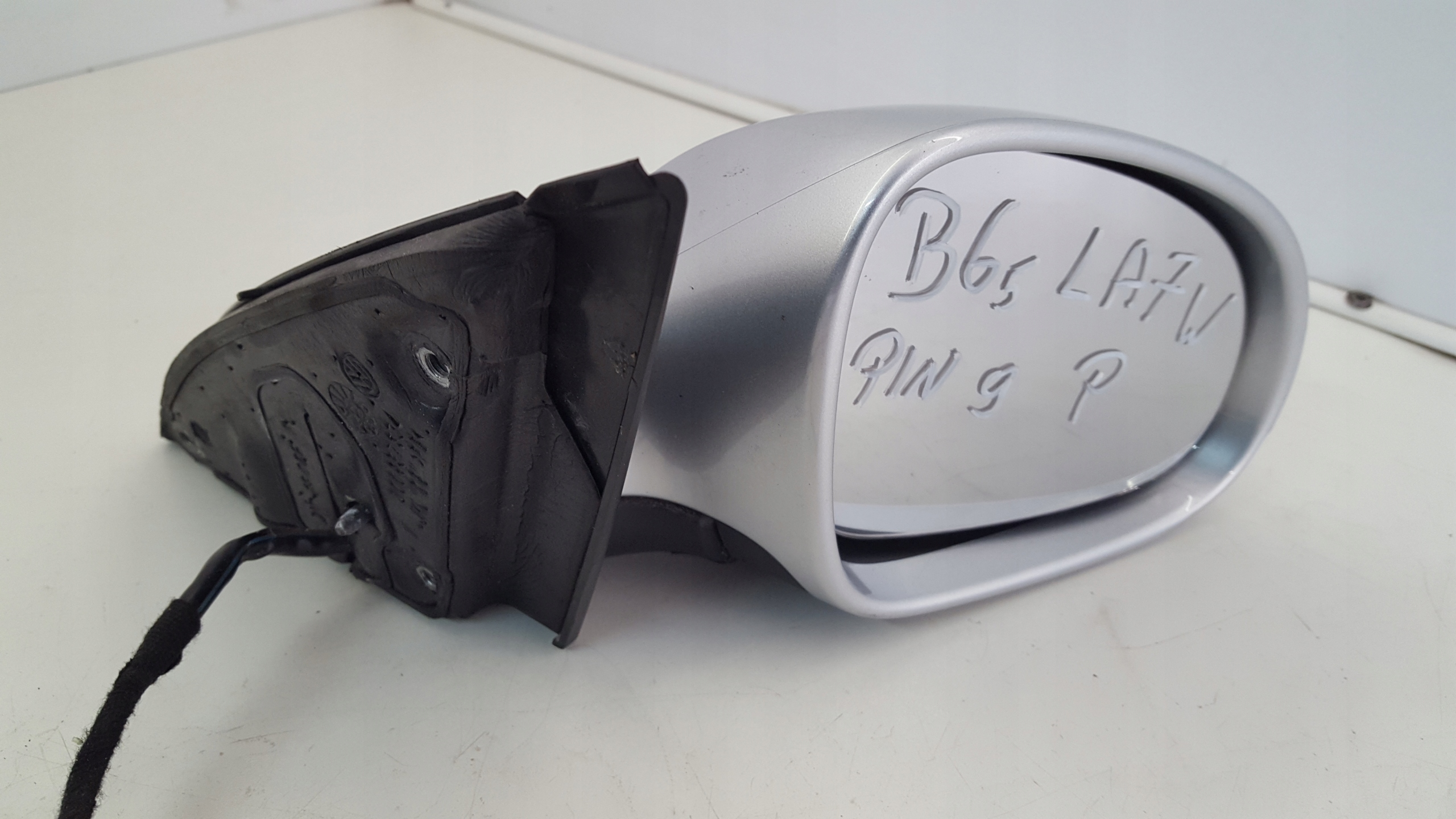 mirror right 9 PIN LA7W VW Passat B6