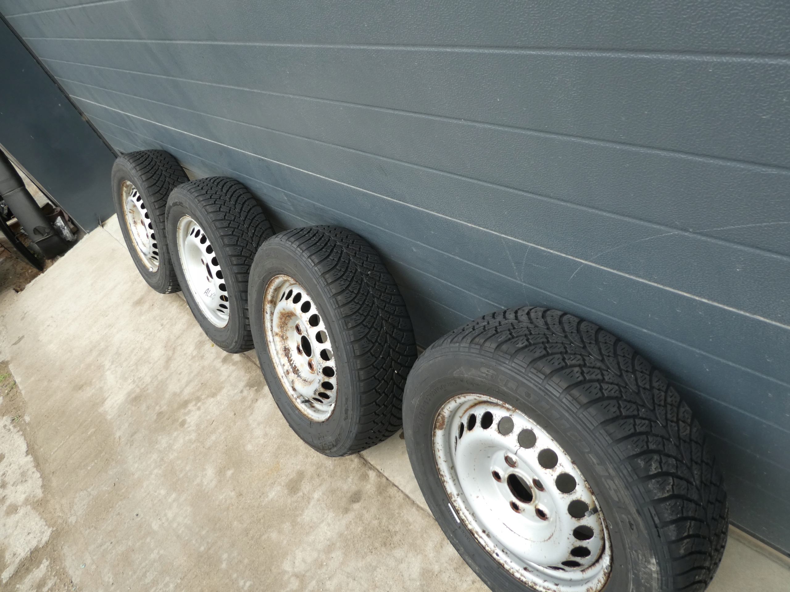 4X wheels discs tyres 7H0601027D VW T5 T6 215/65/R16C 2013R