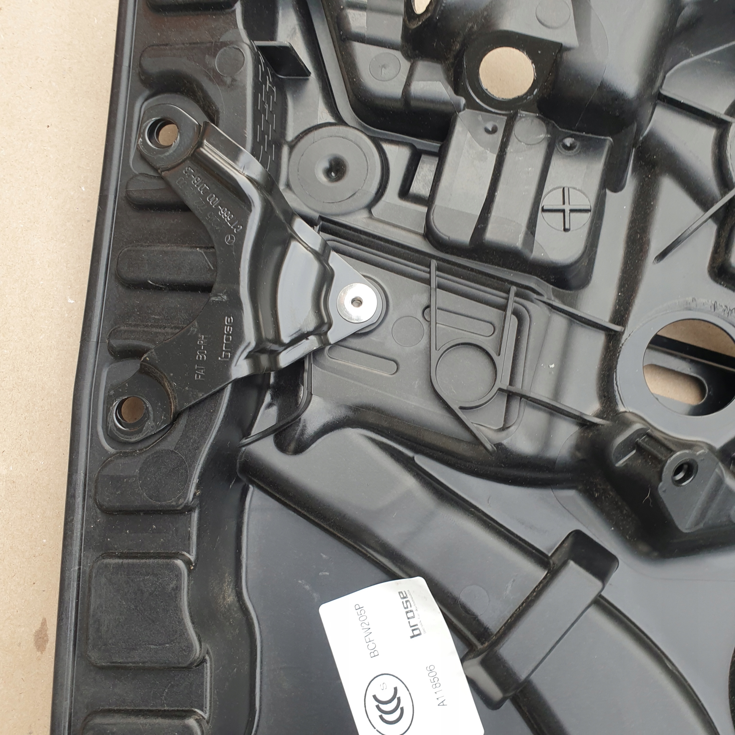window regulator right front MERCEDES C W205 OE EU