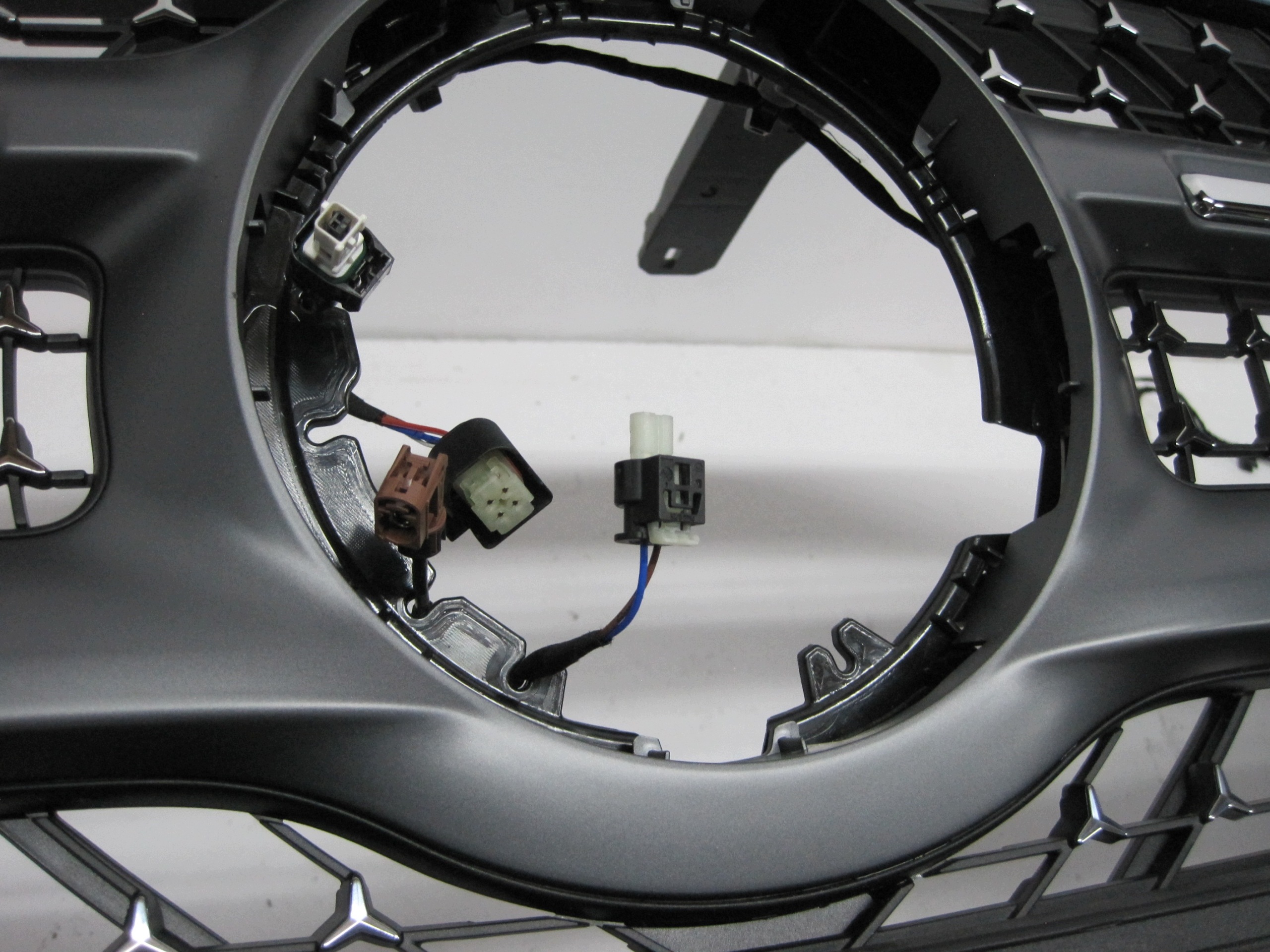 Frontstoßstange MERCEDES GLB A244 6 PDC 26R vorne NR385