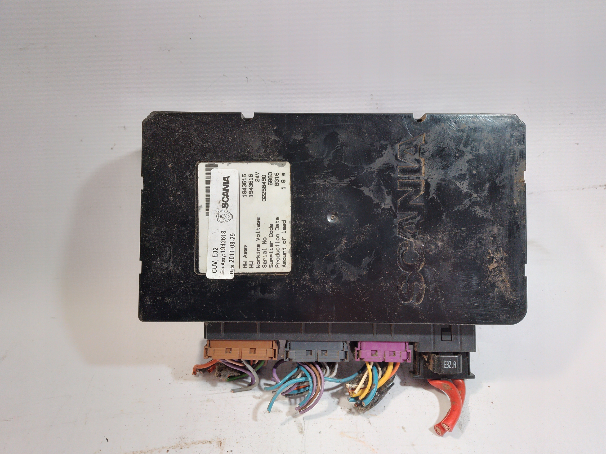 KOORDYNATOR STEROWNIK ŚWIATEŁ SCANIA R 1943618 ALL/I/12 Producent części Scania OE