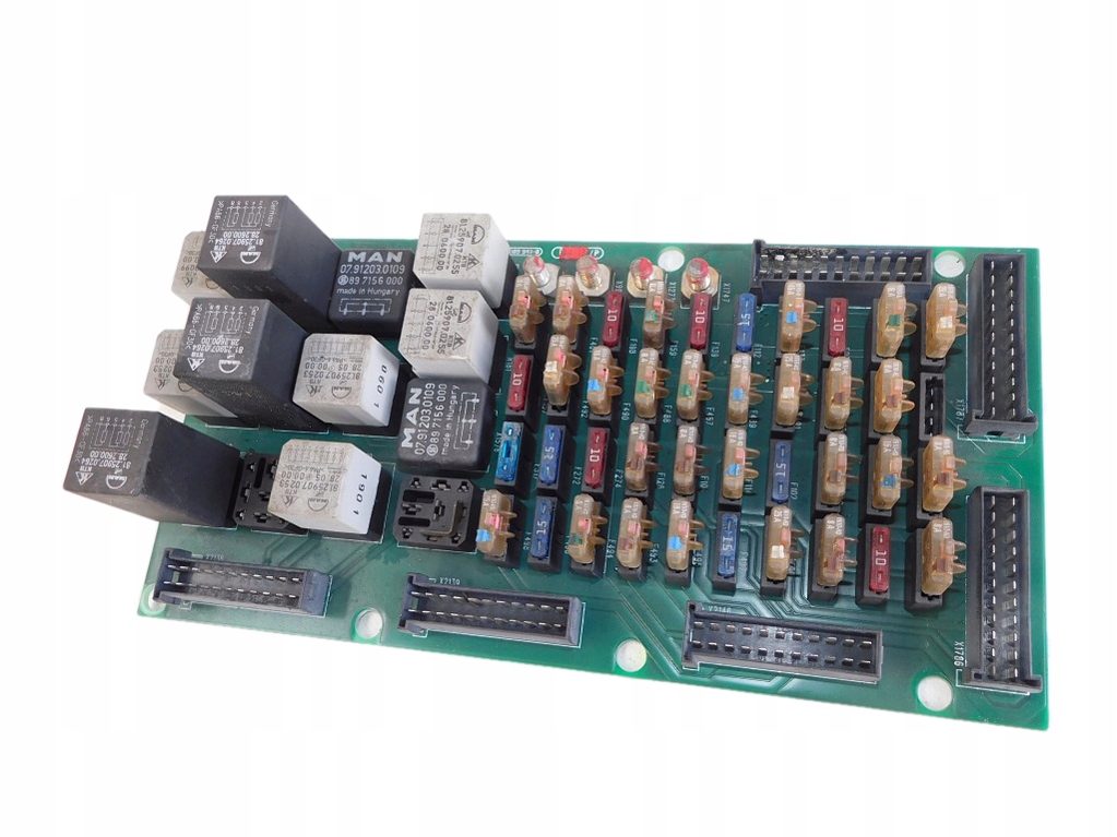 MAN NG 363 A(23) 360KM SKRZYNKA BEZPIECZNIKÓW