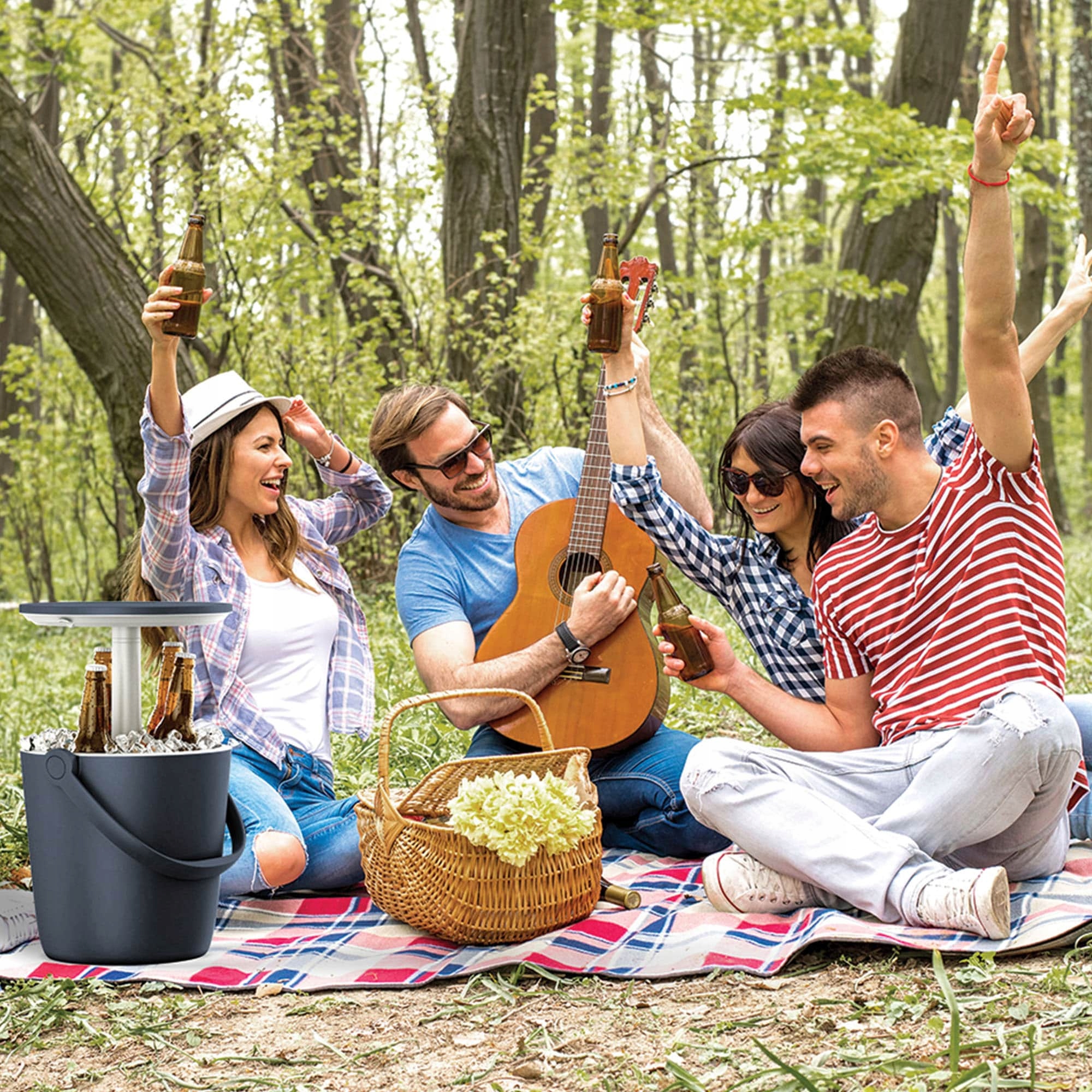 KETER GO BAR LODÓWKA MINI PRZENOŚNY GRAFITOWY Materiał dominujący tworzywo sztuczne