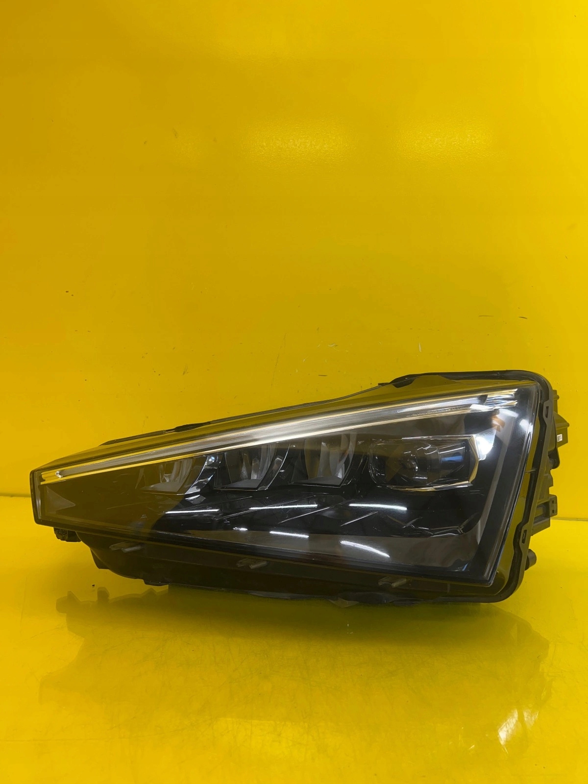 light left Skoda Scala Full Led 657941015A